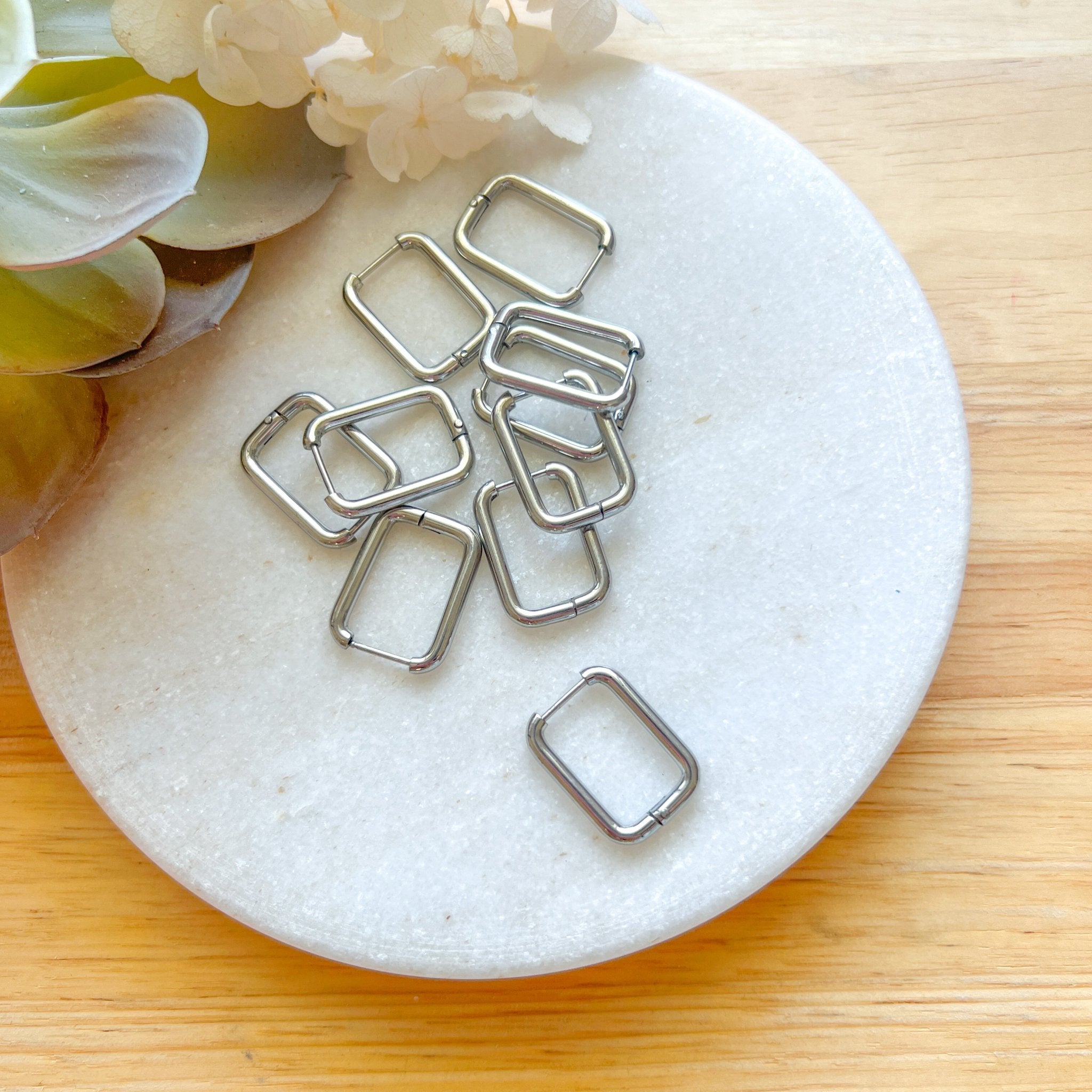 Stainless Steel Rectangle Hoops - 6pc Silver - Kit & Co.Cat Supplies