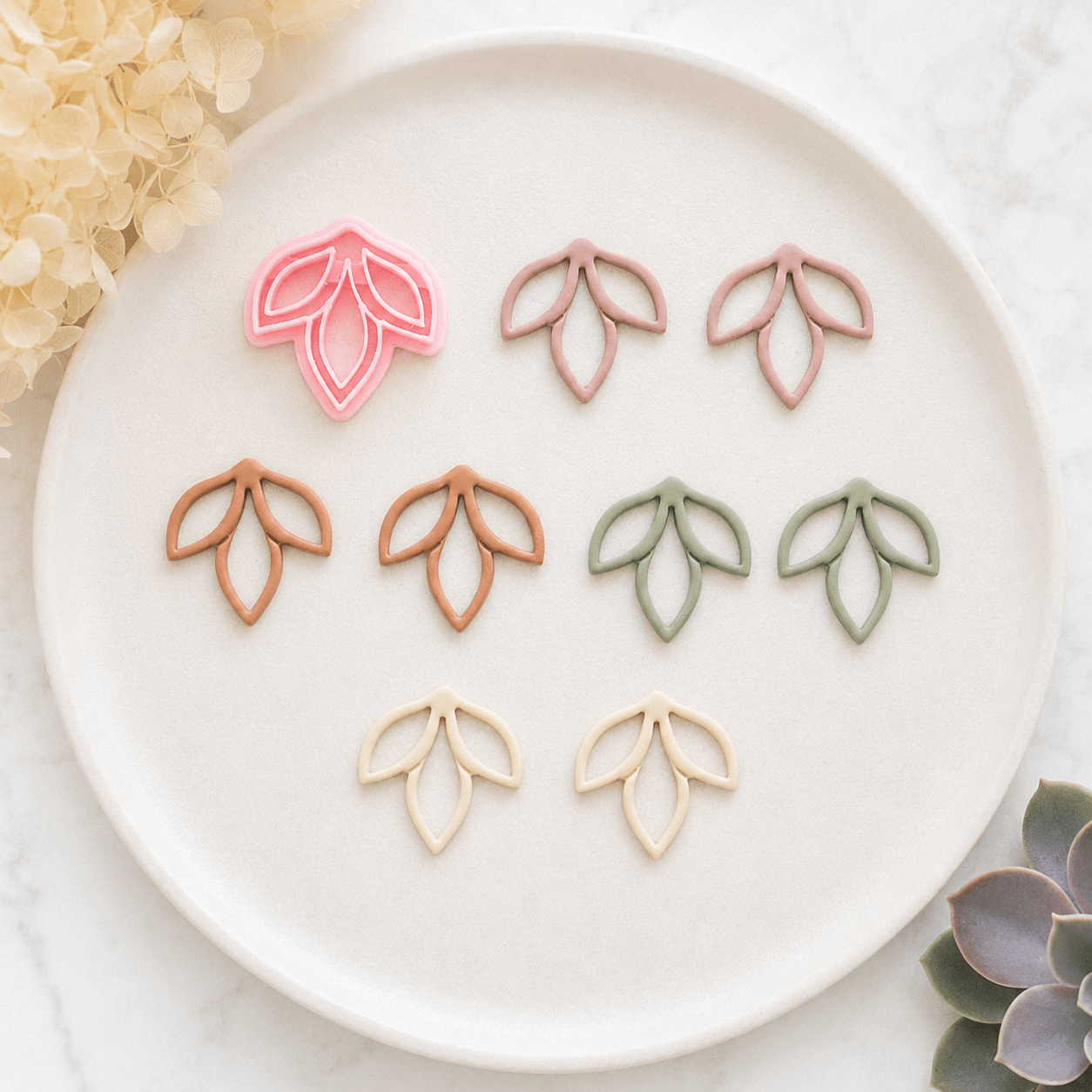 Three Leaf Outline - Kit & Co.Cutter