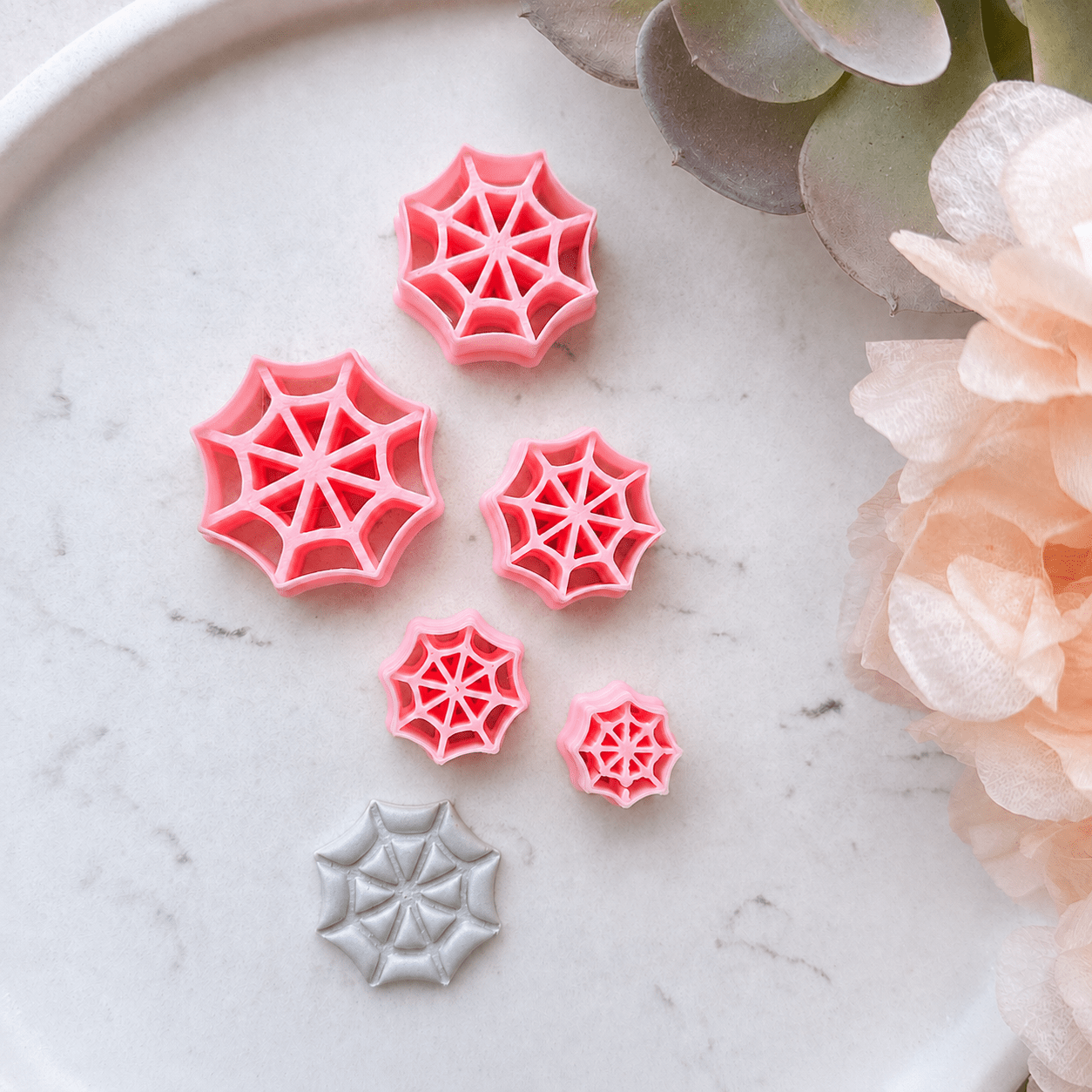 Spiderweb - Polymer Clay Cutters - Kit & Co.CutterStud 14mm