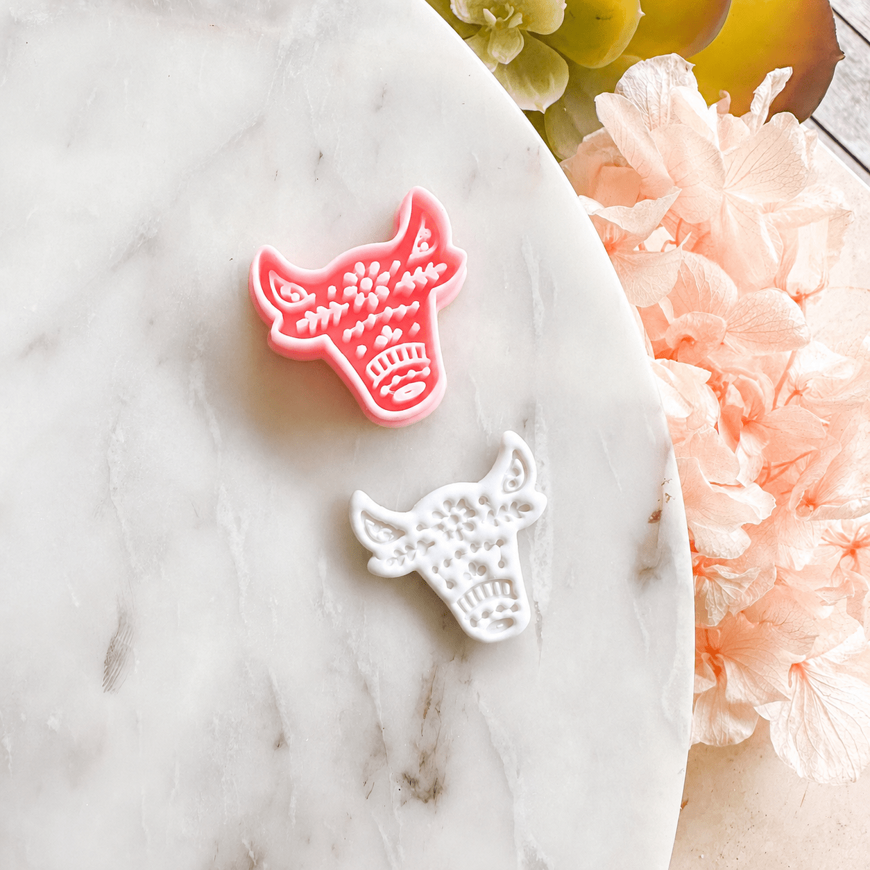 "Folk Art Bull" Clay Cutter - Kit & Co.Cutter