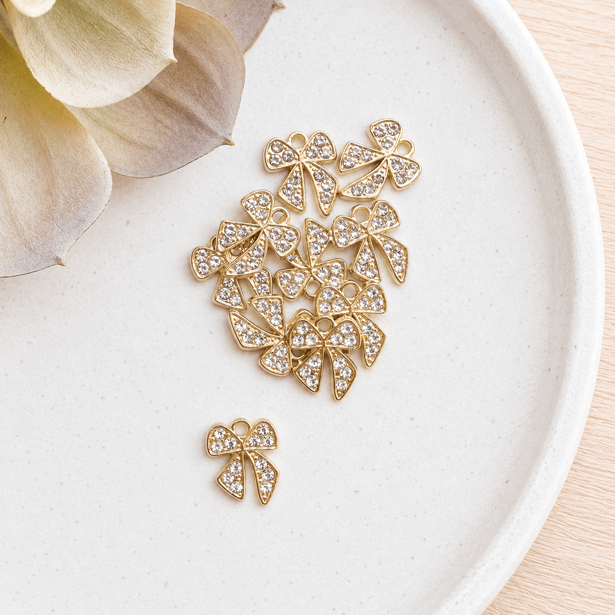 "Crystal Bow" Charm (10pcs) - Kit & Co.Jewelry Findings