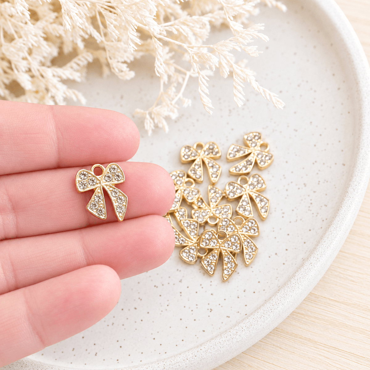 "Crystal Bow" Charm (10pcs) - Kit & Co.Jewelry Findings