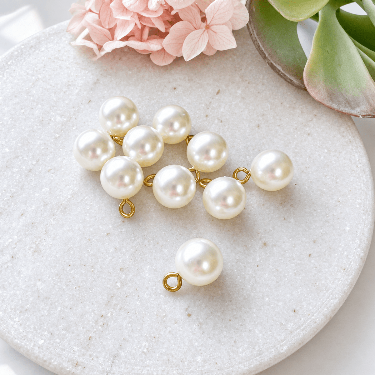 Round Faux Pearl Charm 4 (10pc) - Kit & Co.Jewelry Findings