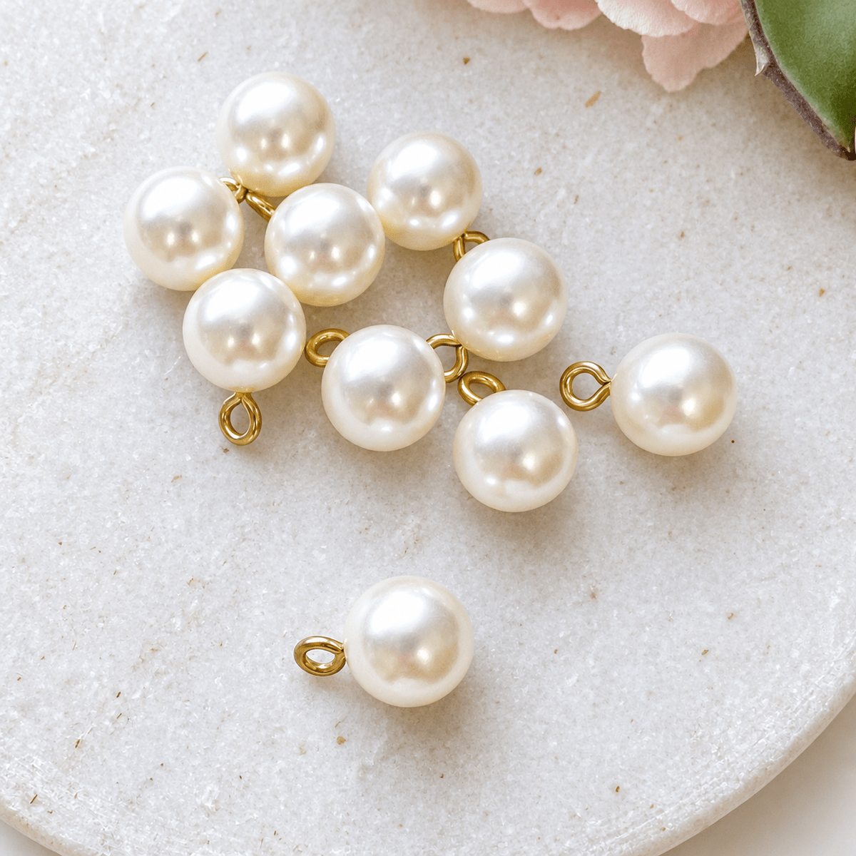 Round Faux Pearl Charm 4 (10pc) - Kit & Co.Jewelry Findings