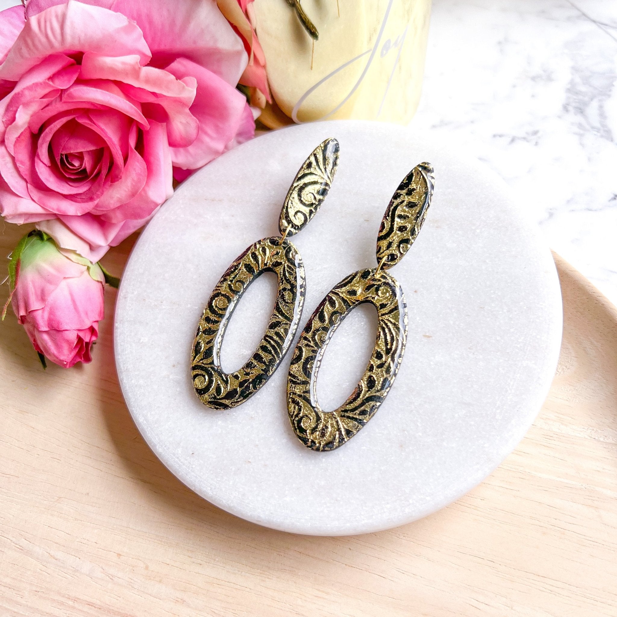 Extra Tall Oval with Donut - Kit & Co.Cutter