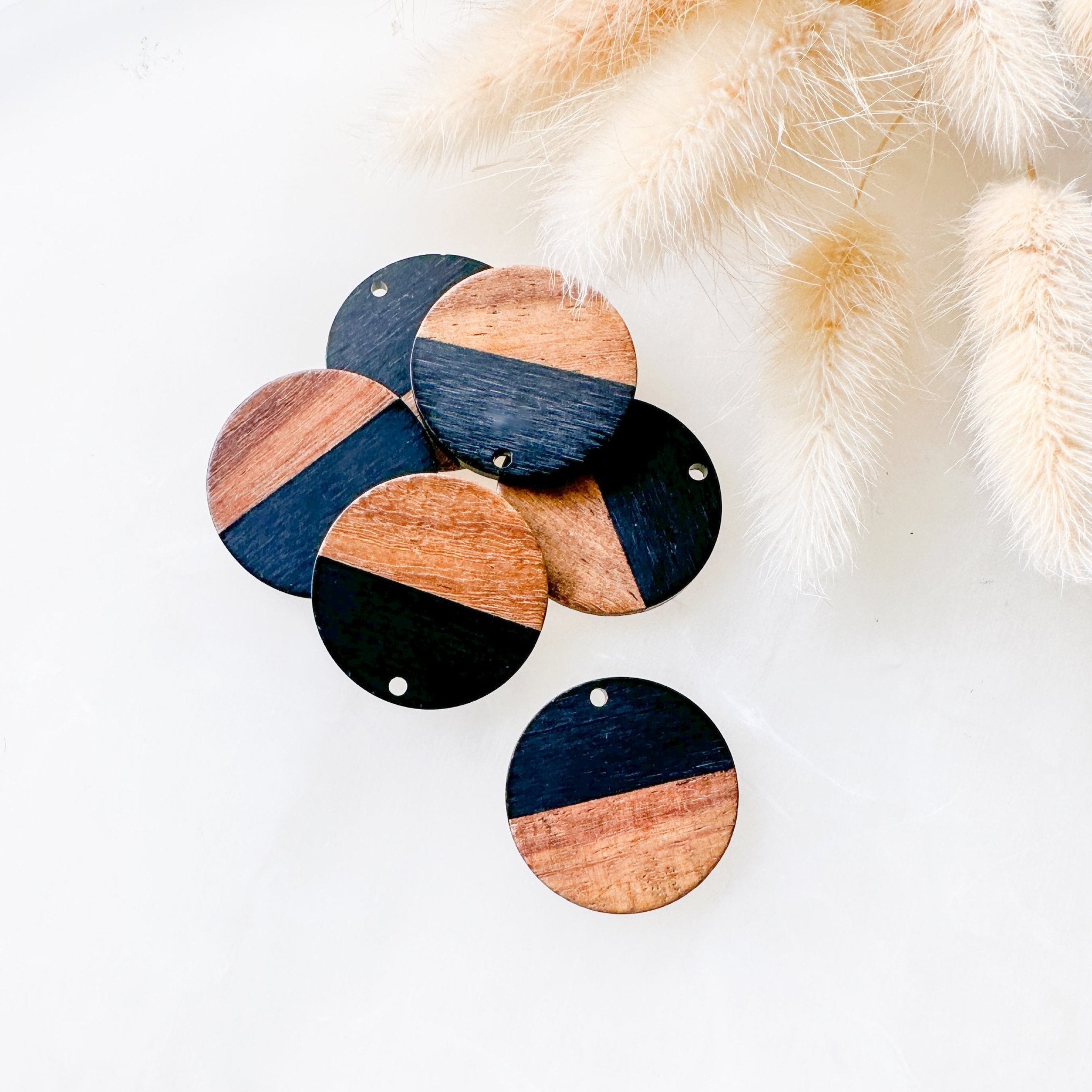 Wood & Black Circle Charm (6pc) - Kit & Co.Jewelry Findings