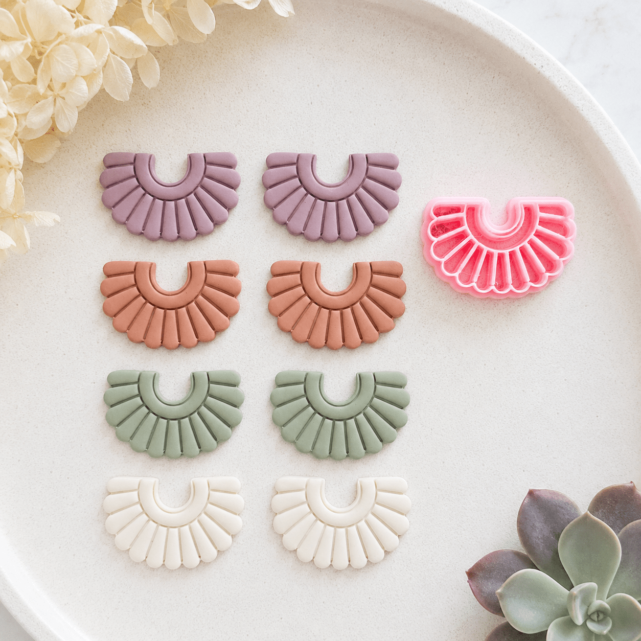 "Lola" Clay Cutter NEW - Kit & Co.Cutter