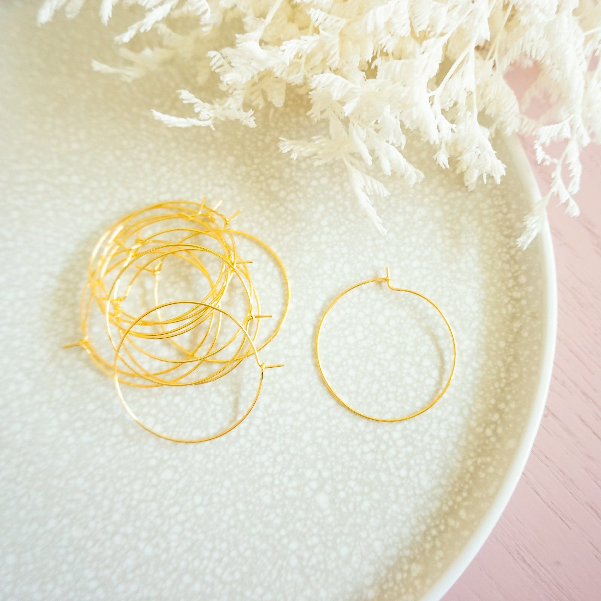 kitandco.com.au 30mm Gold Hoop Earrings - Surgical Stainless Steel 20pcs (NEW)