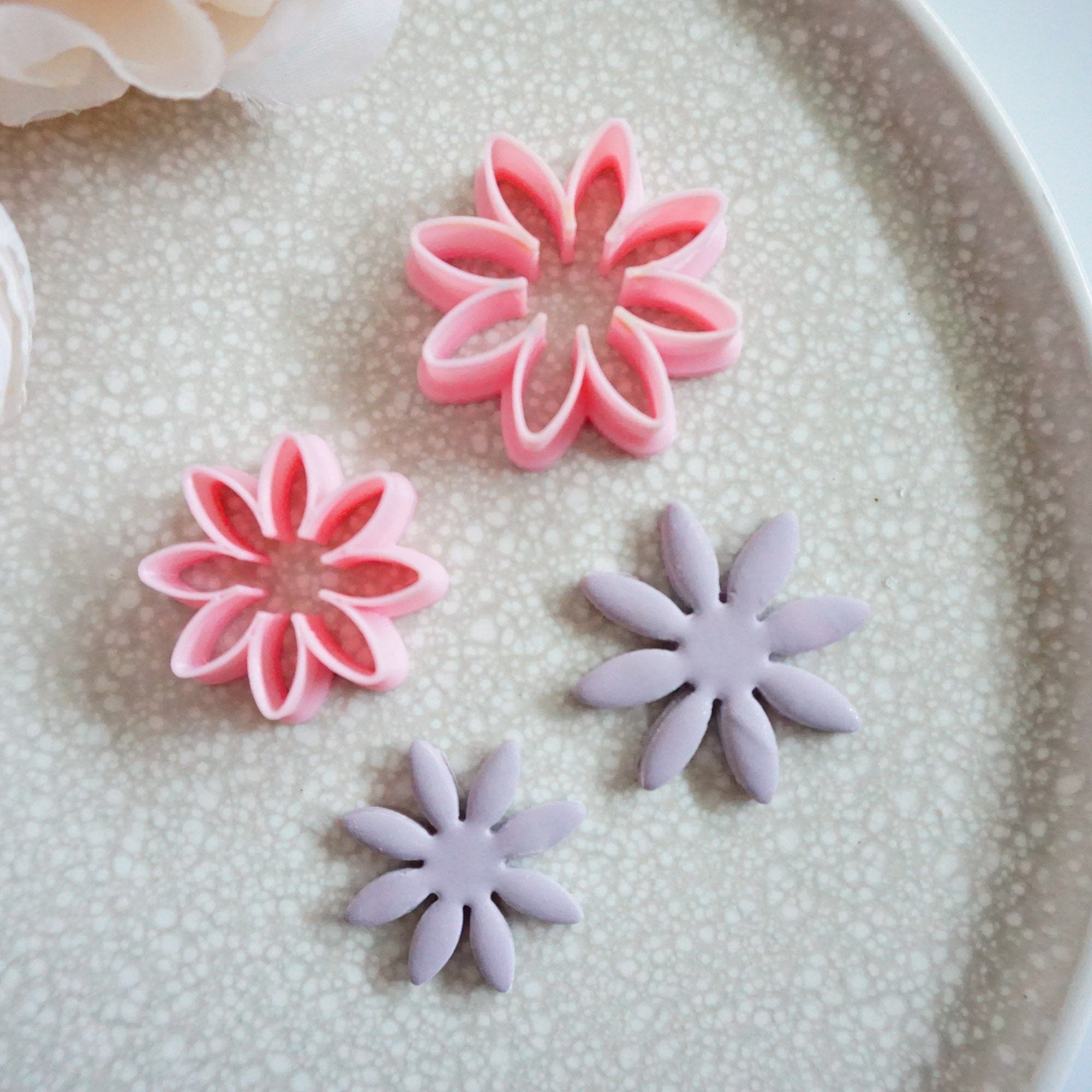 kitandco.com.au Cutter 8 Petal Flower Set (2pcs)
