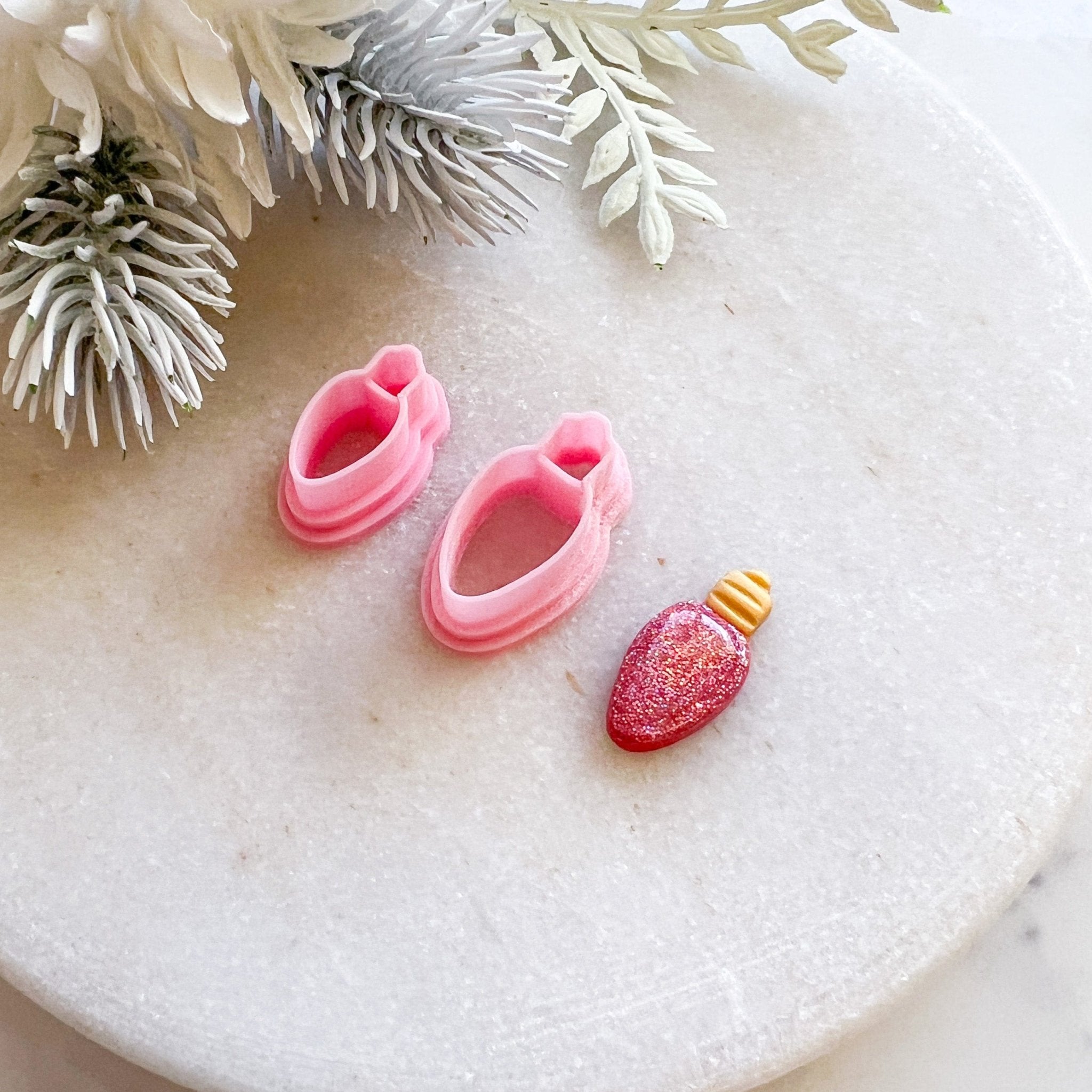 Christmas Bulb Stud (Choose Size) - Kit & Co.CutterStud