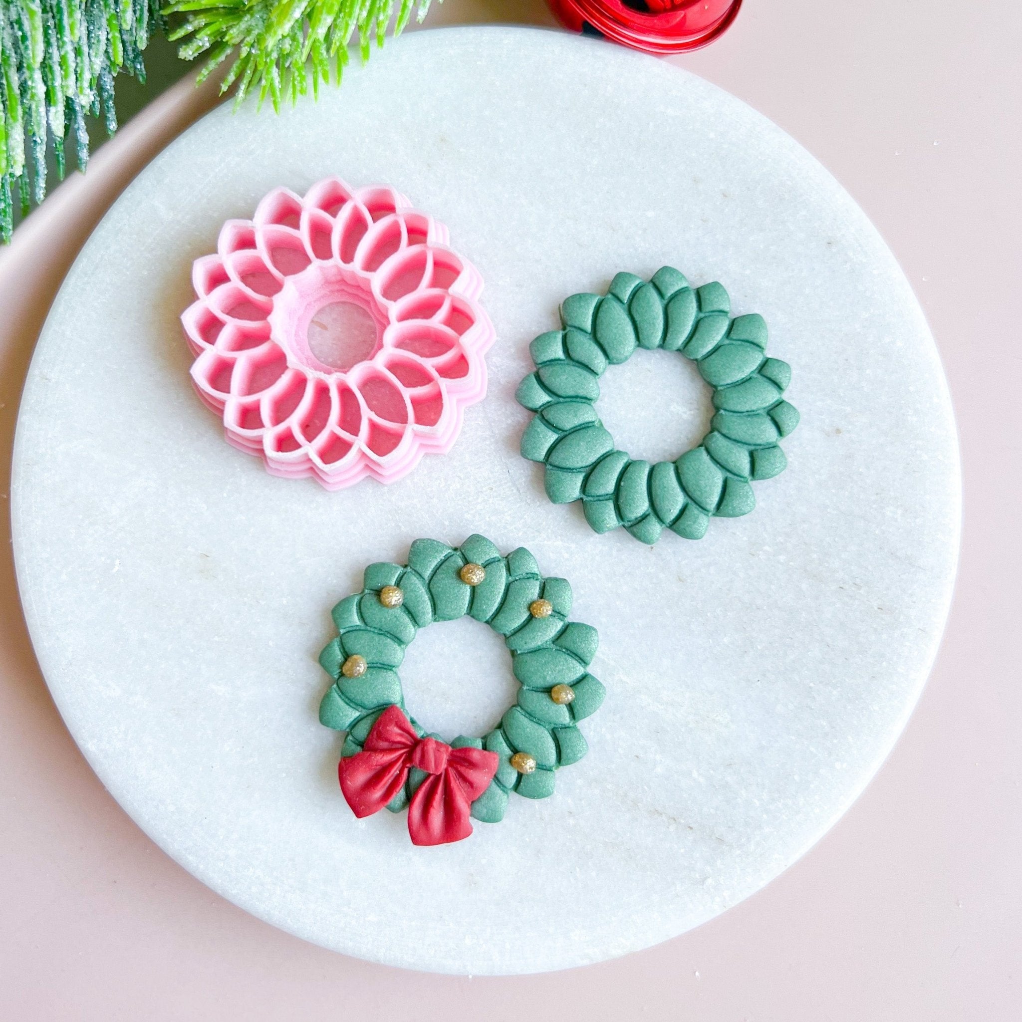 "Detailed Wreath" Clay Cutter - Kit & Co.Cutter