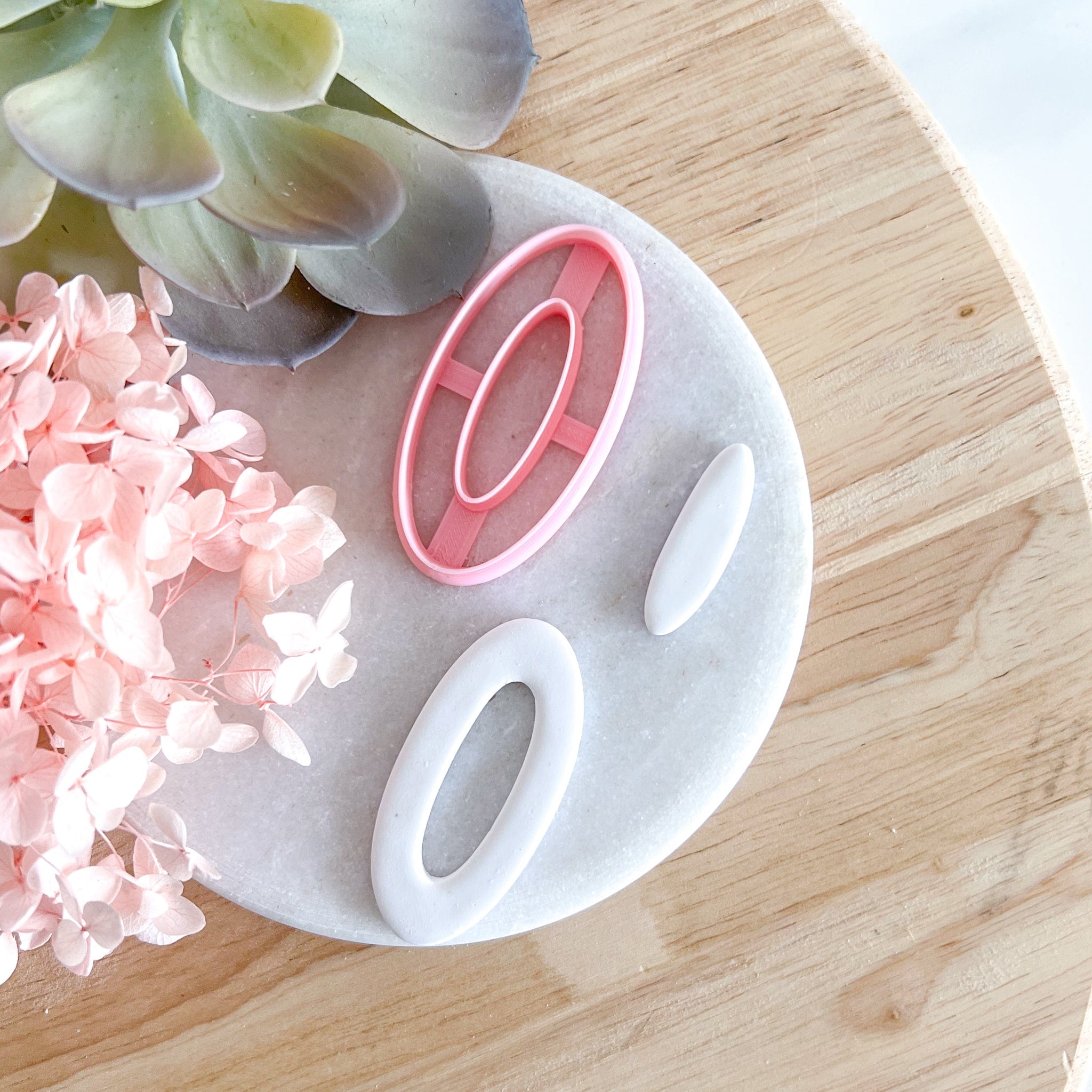 kitandco.com.au Cutter Extra Tall Oval with Donut