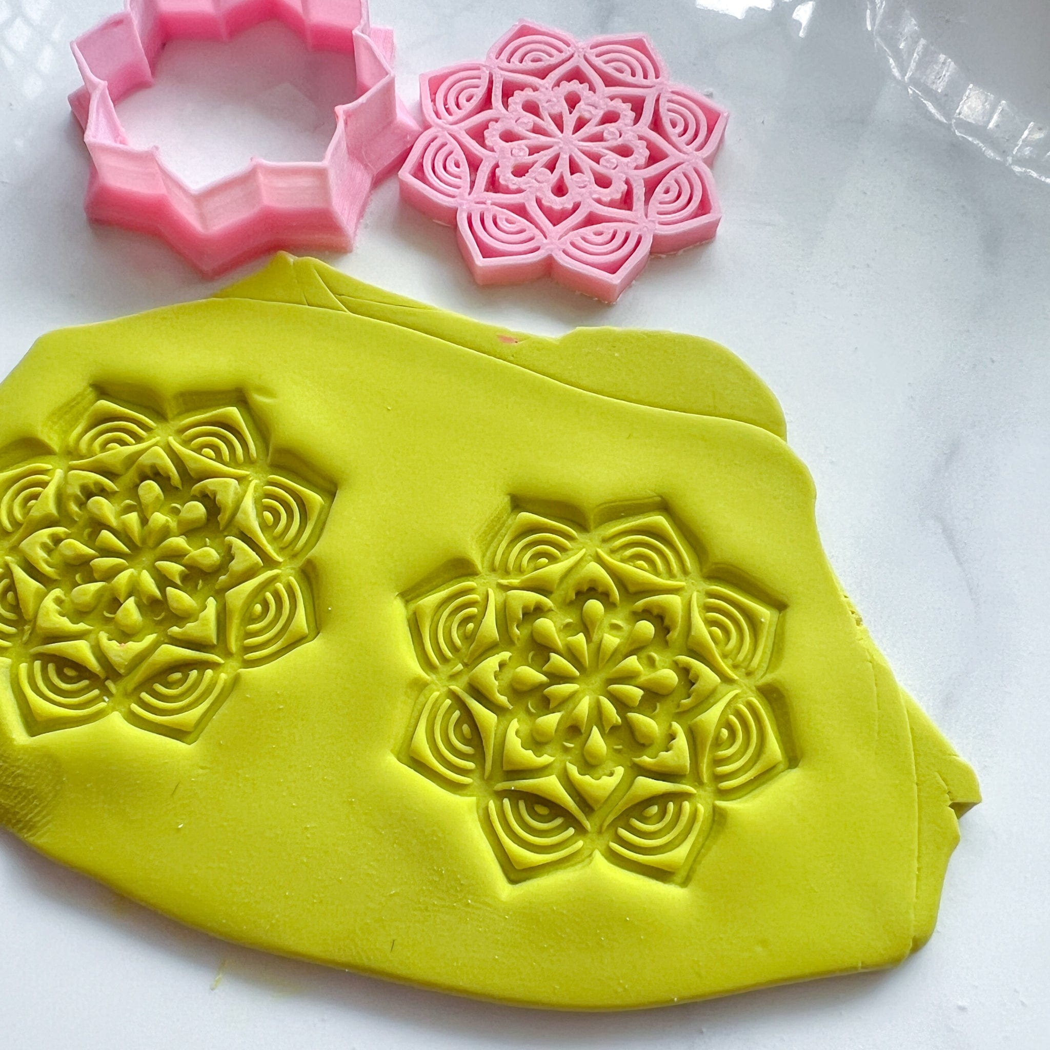 kitandco.com.au Cutter "Mandala Mantra" - Cutter & Stamp Set