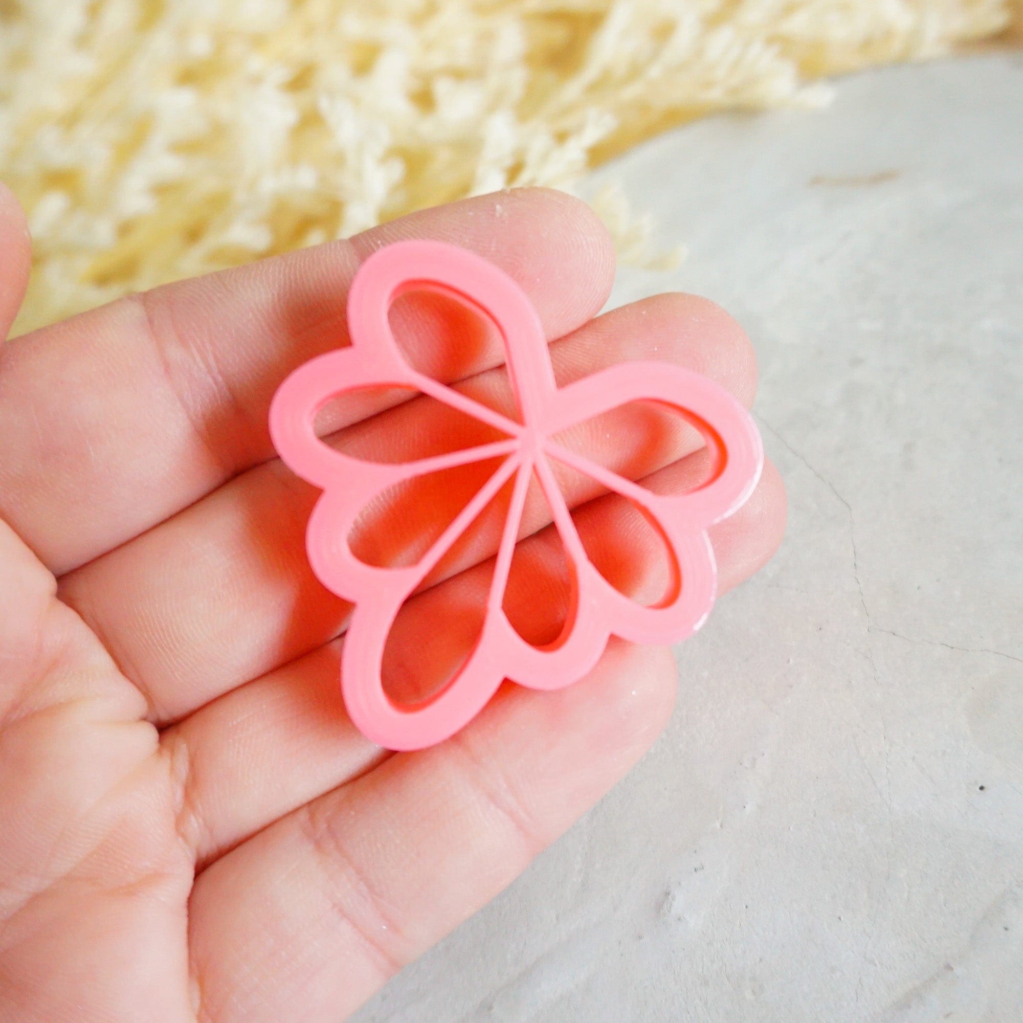 kitandco.com.au Cutter Peacock Tail Embossed Cutter