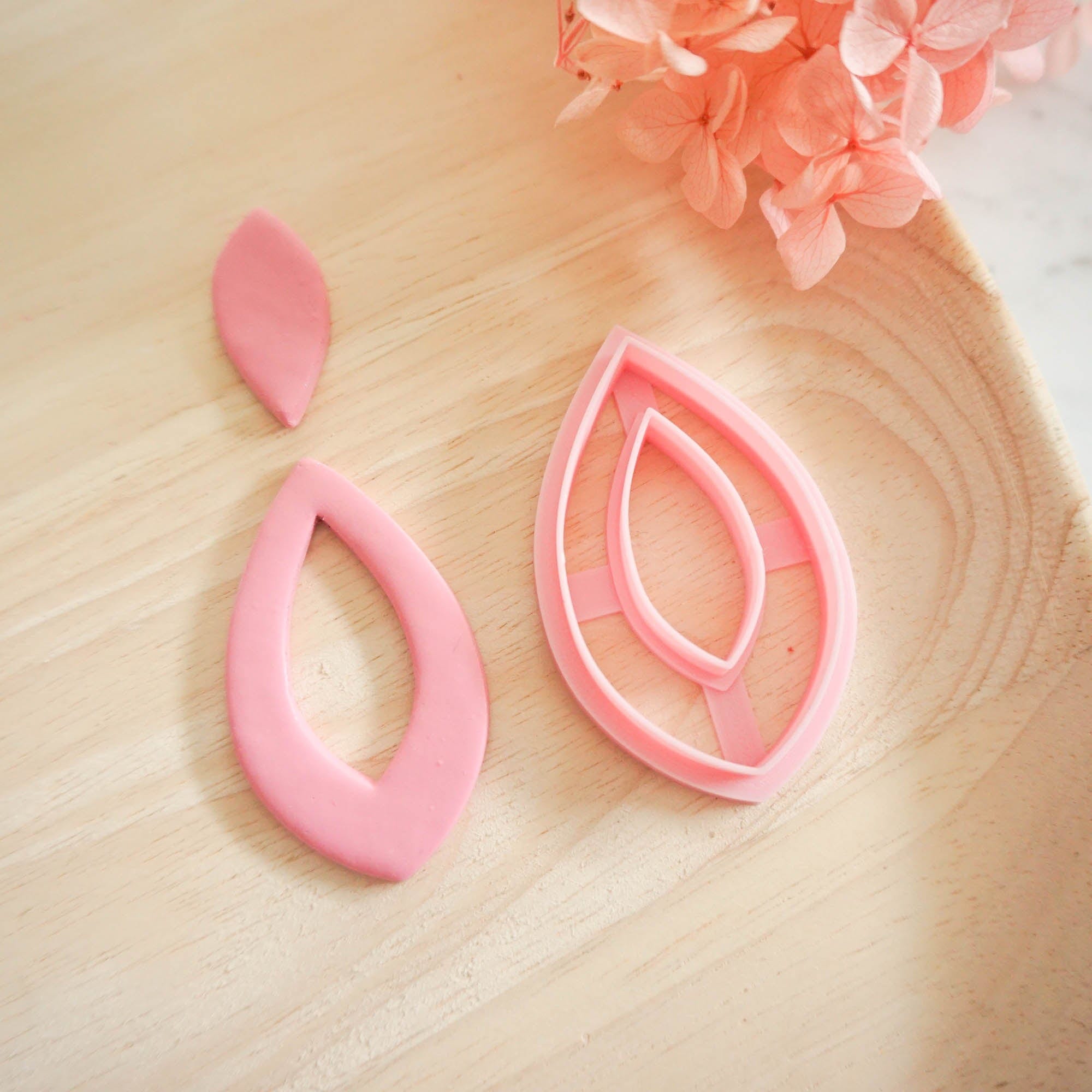 kitandco.com.au Cutter Pointed Teardrop with Donut (Large)