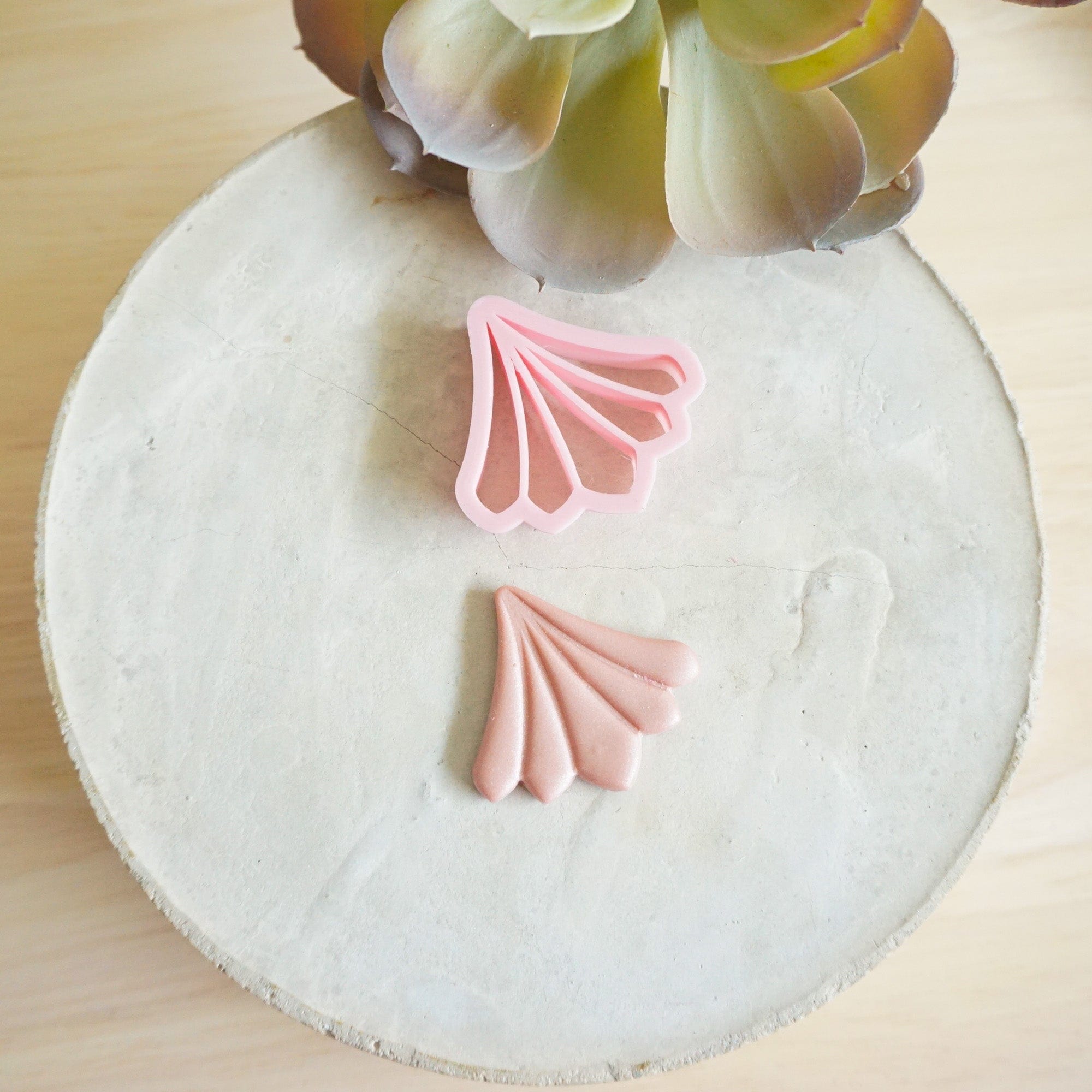kitandco.com.au Cutter Scalloped Fan - Style #2