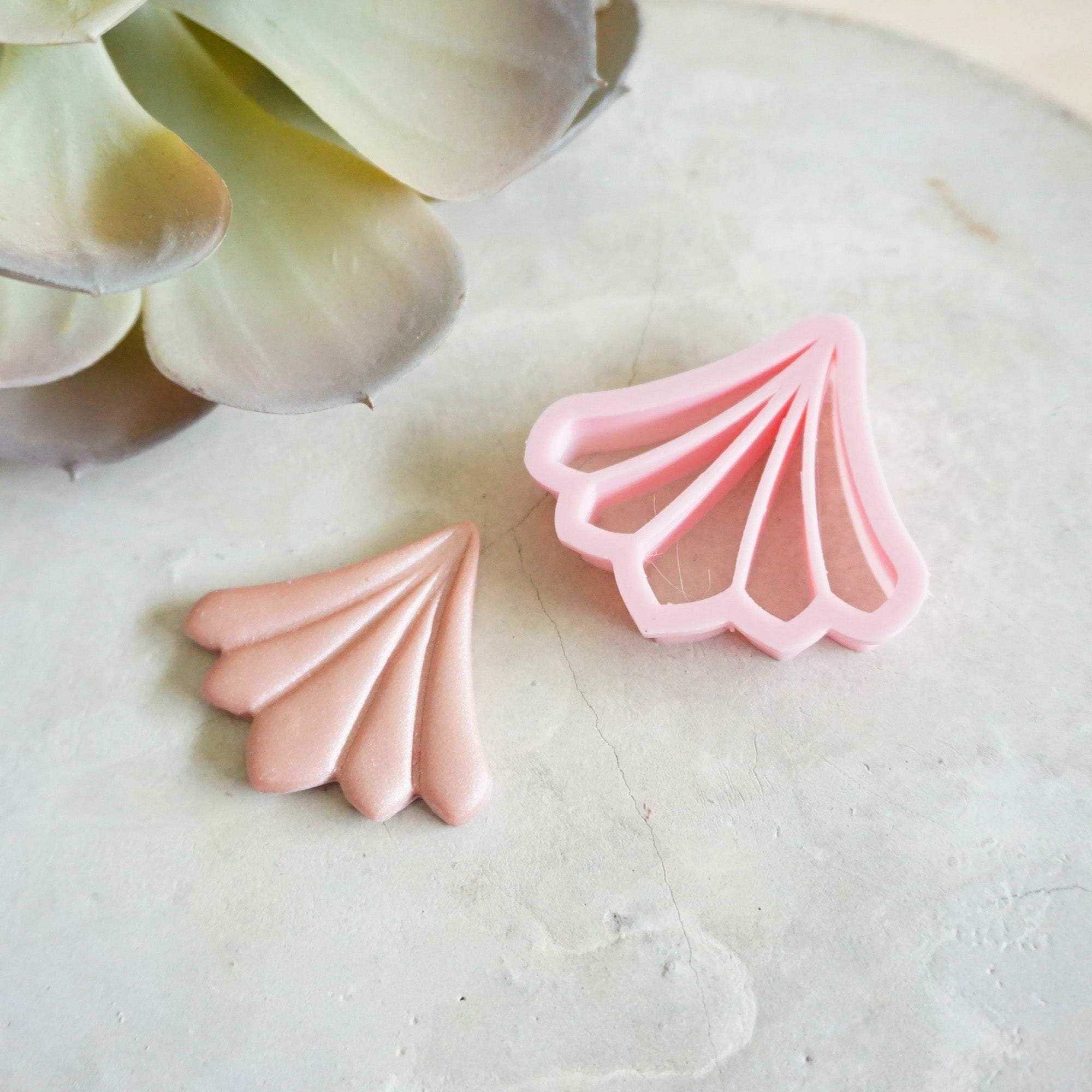 kitandco.com.au Cutter Scalloped Fan - Style #2