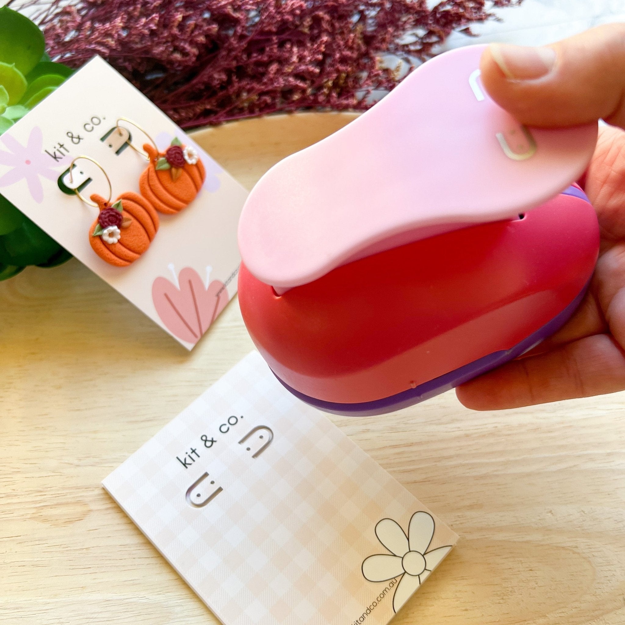 Earring Card Hole Punch - Kit & Co.Tools