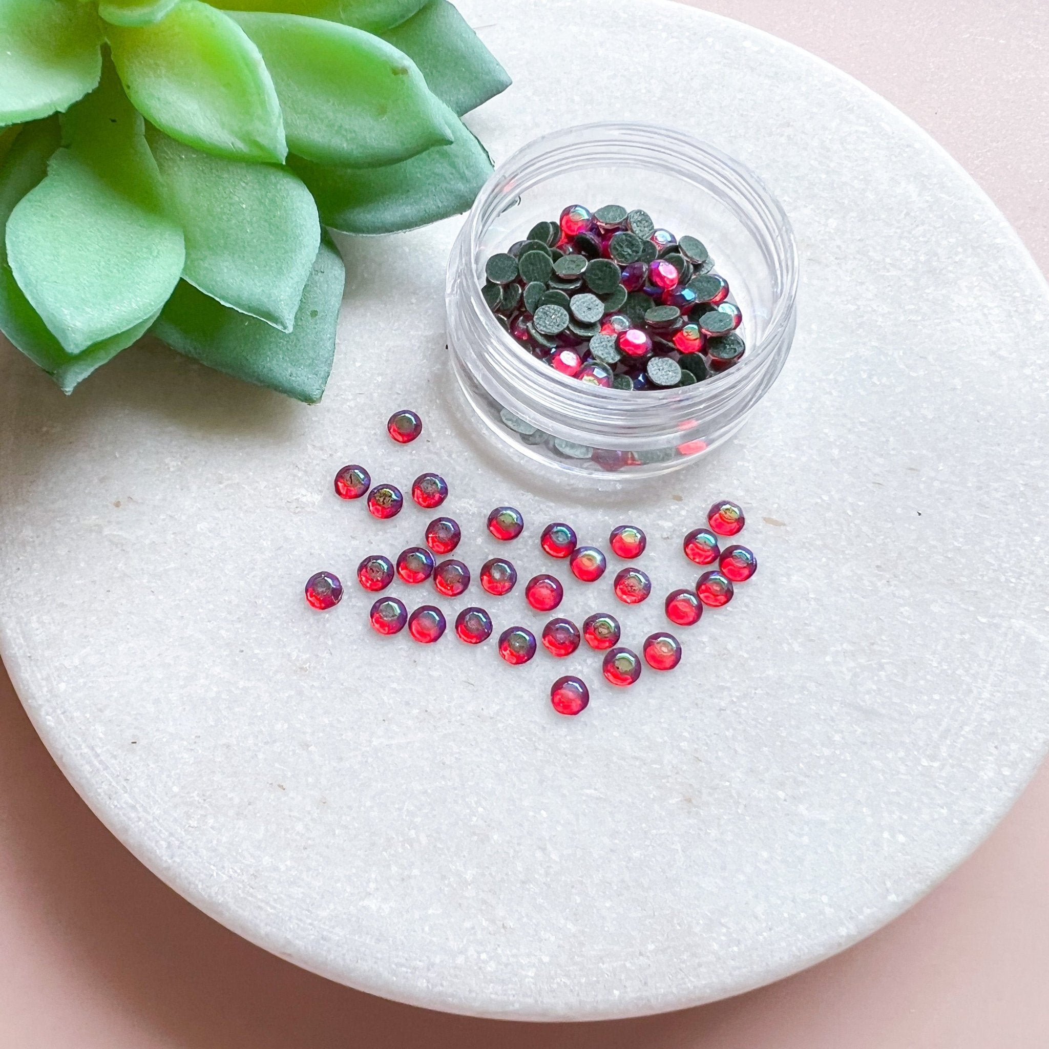 Glass Rhinestones Pot - Red - Kit & Co.mica