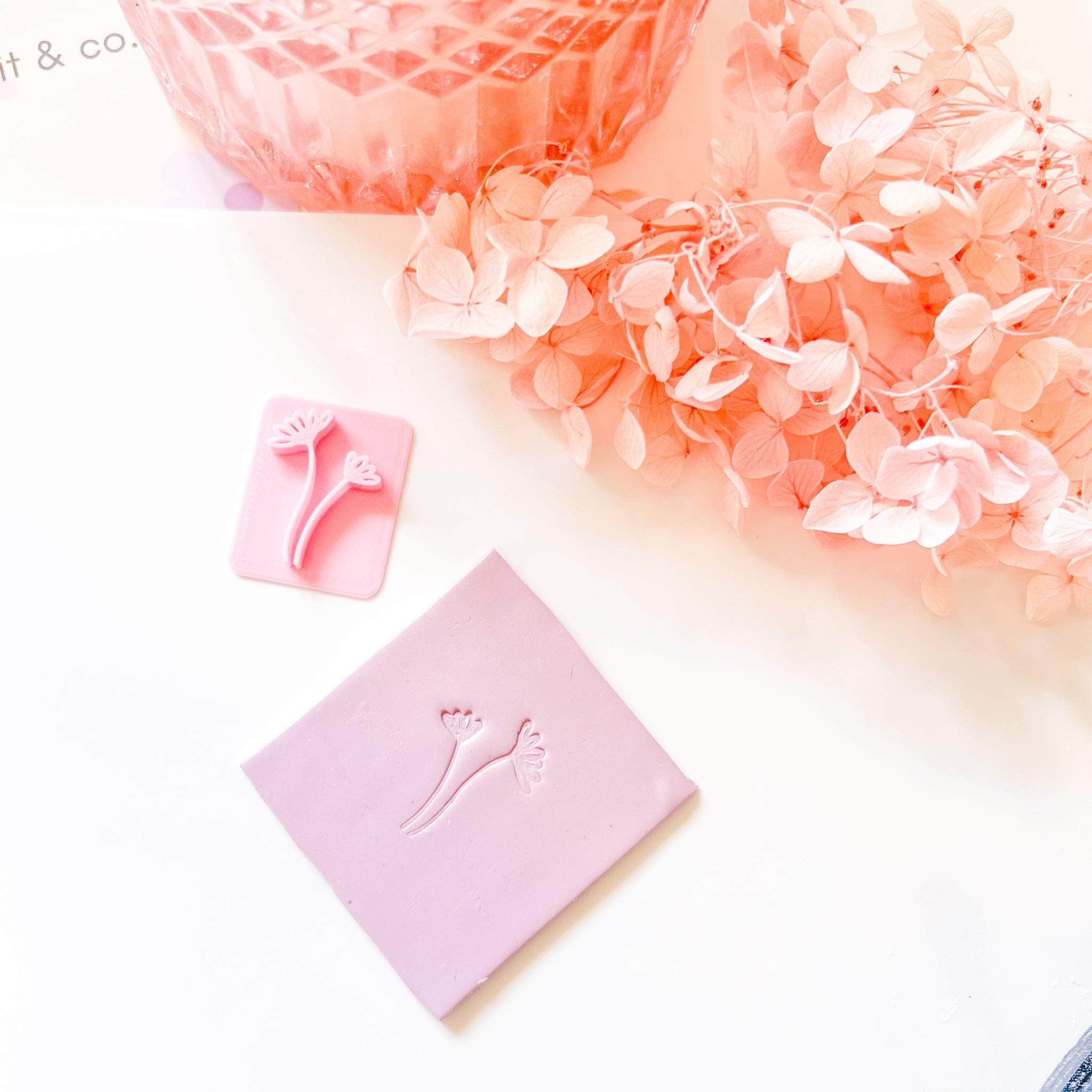 kitandco.com.au Stamp Daisy Stem - Texture Stamp