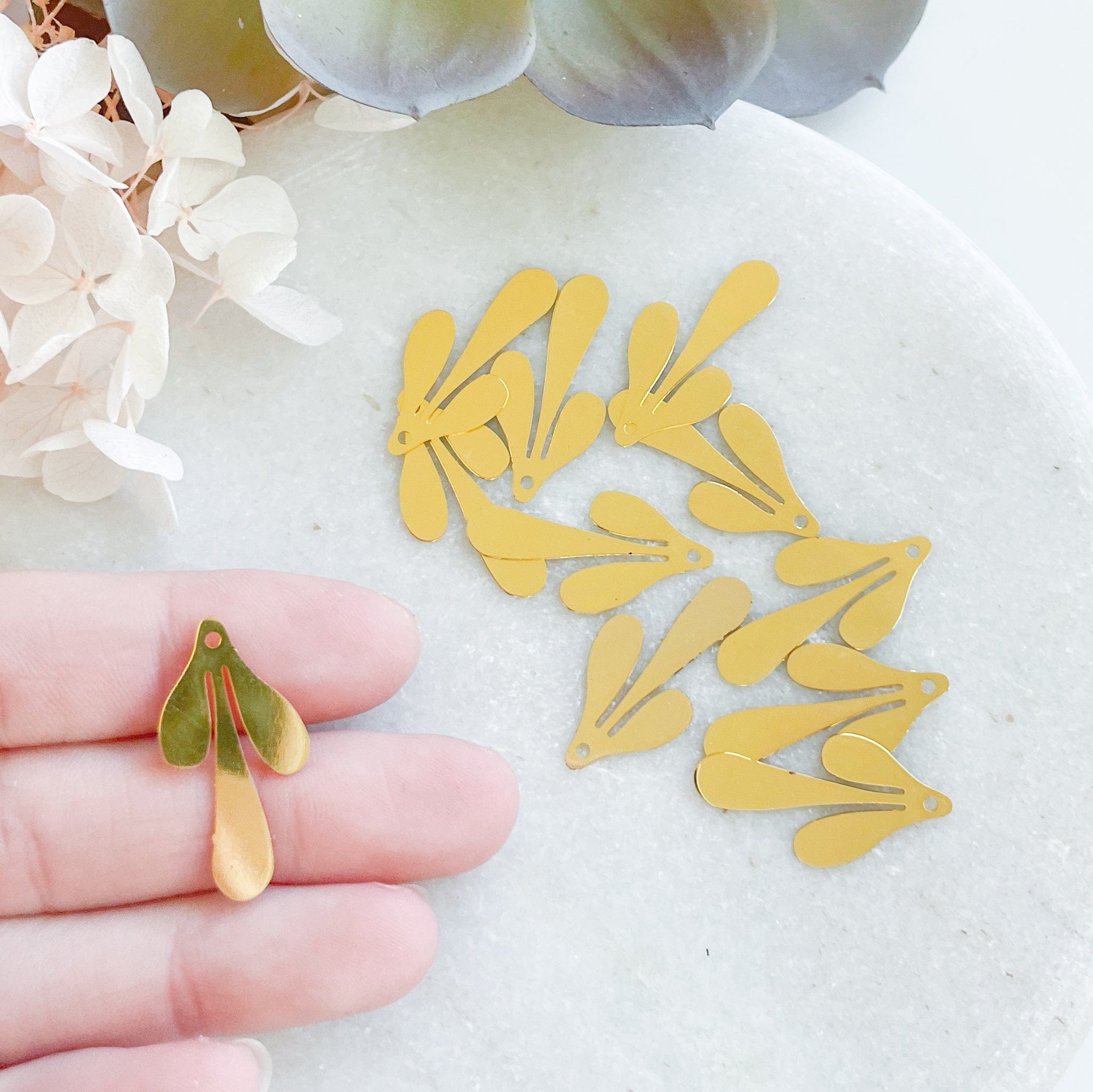 kitandco.com.au Tools "3 Leaf" Charm (10pcs)
