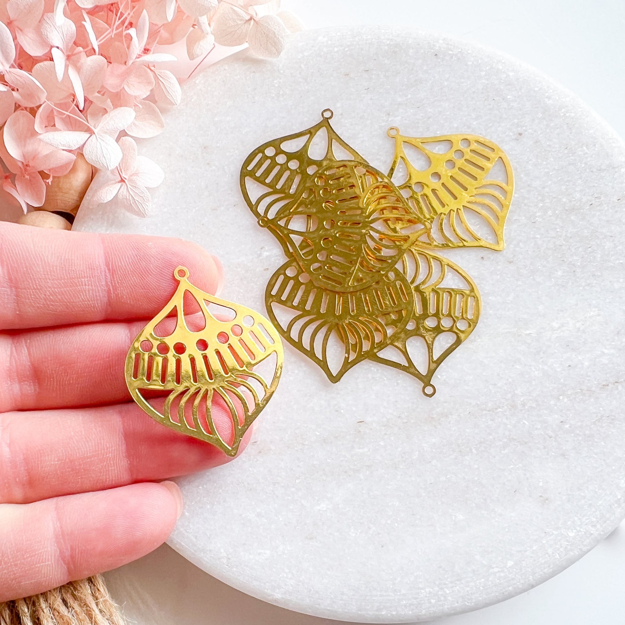 kitandco.com.au Tools "Bauble Filagree" Charm - 6 pcs (Choose Colour)