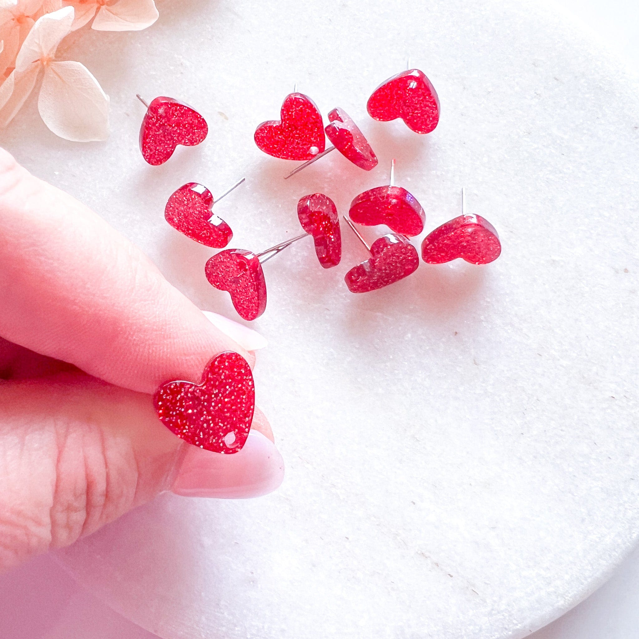 kitandco.com.au Tools Glitter Heart Post - Red (10 pcs)