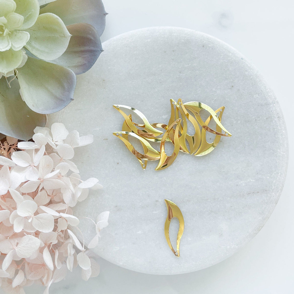 "Wave" Charm (10pcs) - Kit & Co.Jewelry Findings