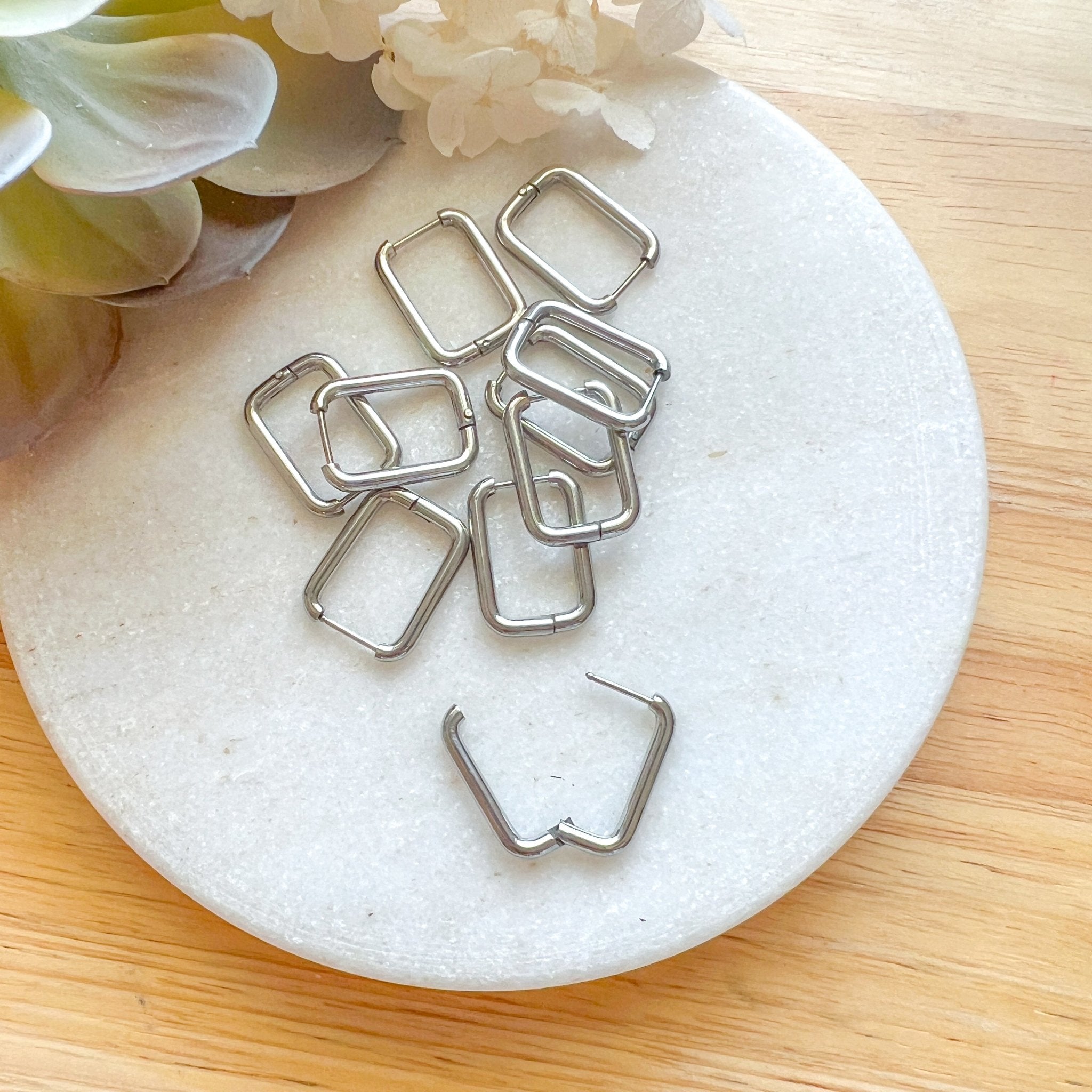 Stainless Steel Rectangle Hoops - 6pc Silver - Kit & Co.Cat Supplies