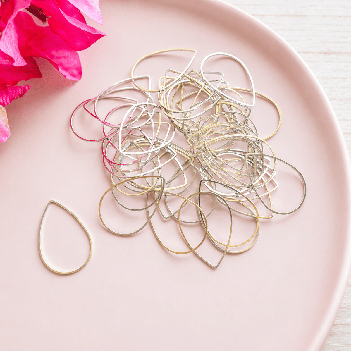 Large Teardrop Connector (20 pcs) Choose Colour - Kit & Co.Jewelry FindingsGold