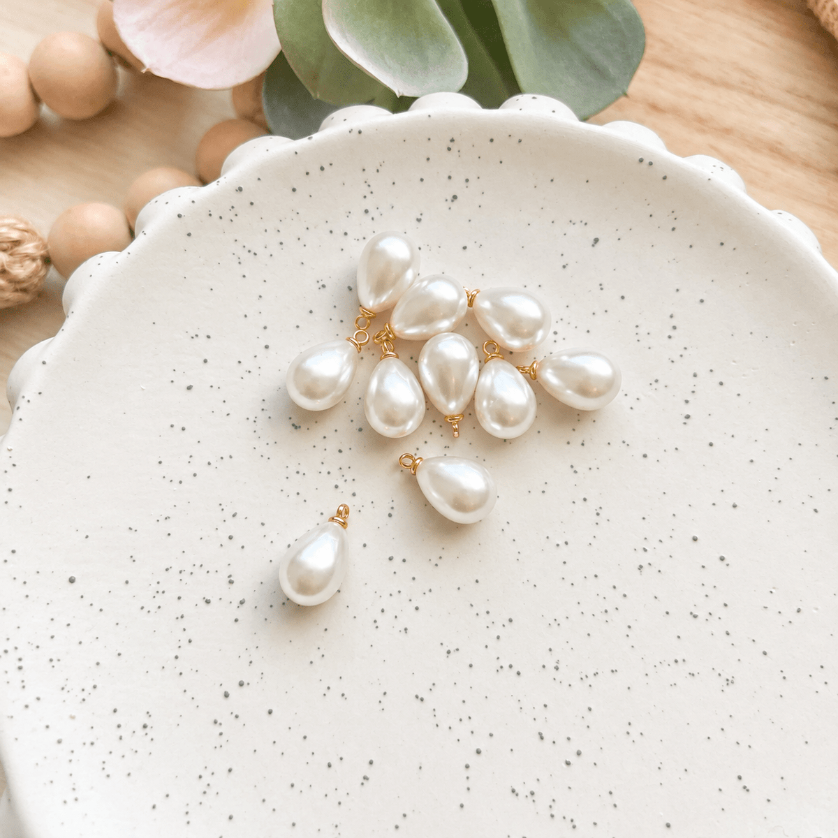 Teardrop Faux Pearl Charm 5 (10pc) - Kit & Co.Jewelry Findings