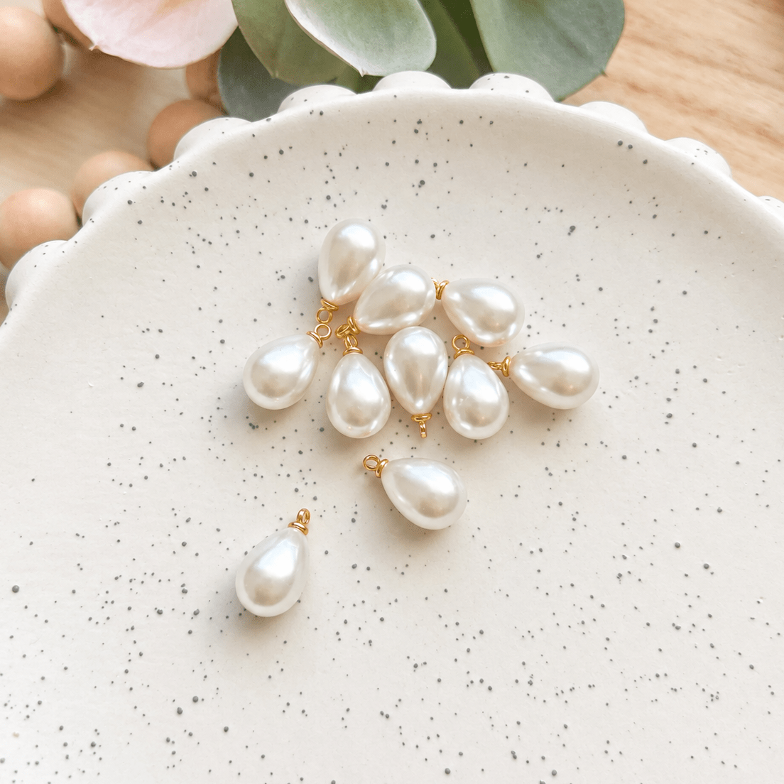 Teardrop Faux Pearl Charm 5 (10pc) - Kit & Co.Jewelry Findings