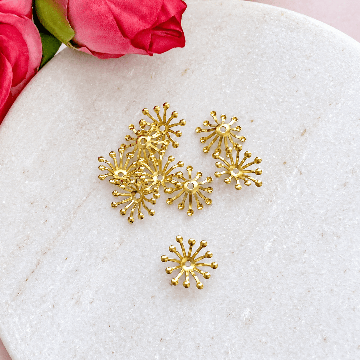 Brass Stamen 1 Gold (10pc) - Kit & Co.Jewelry Findings