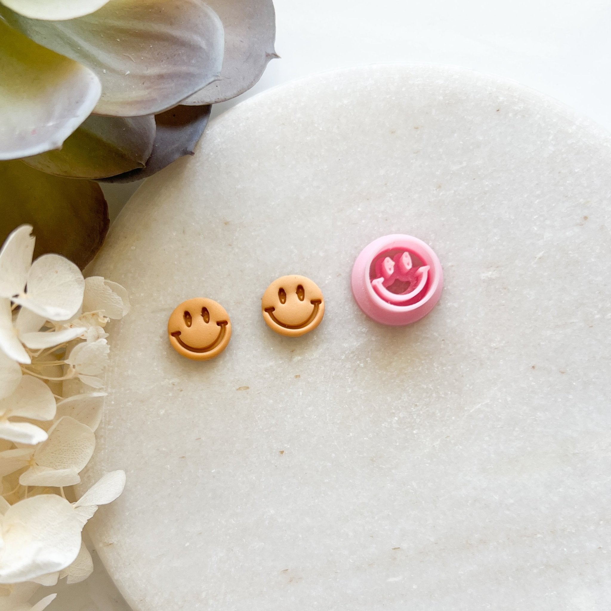 "Smiley Face" Stud - Kit & Co.Cutter