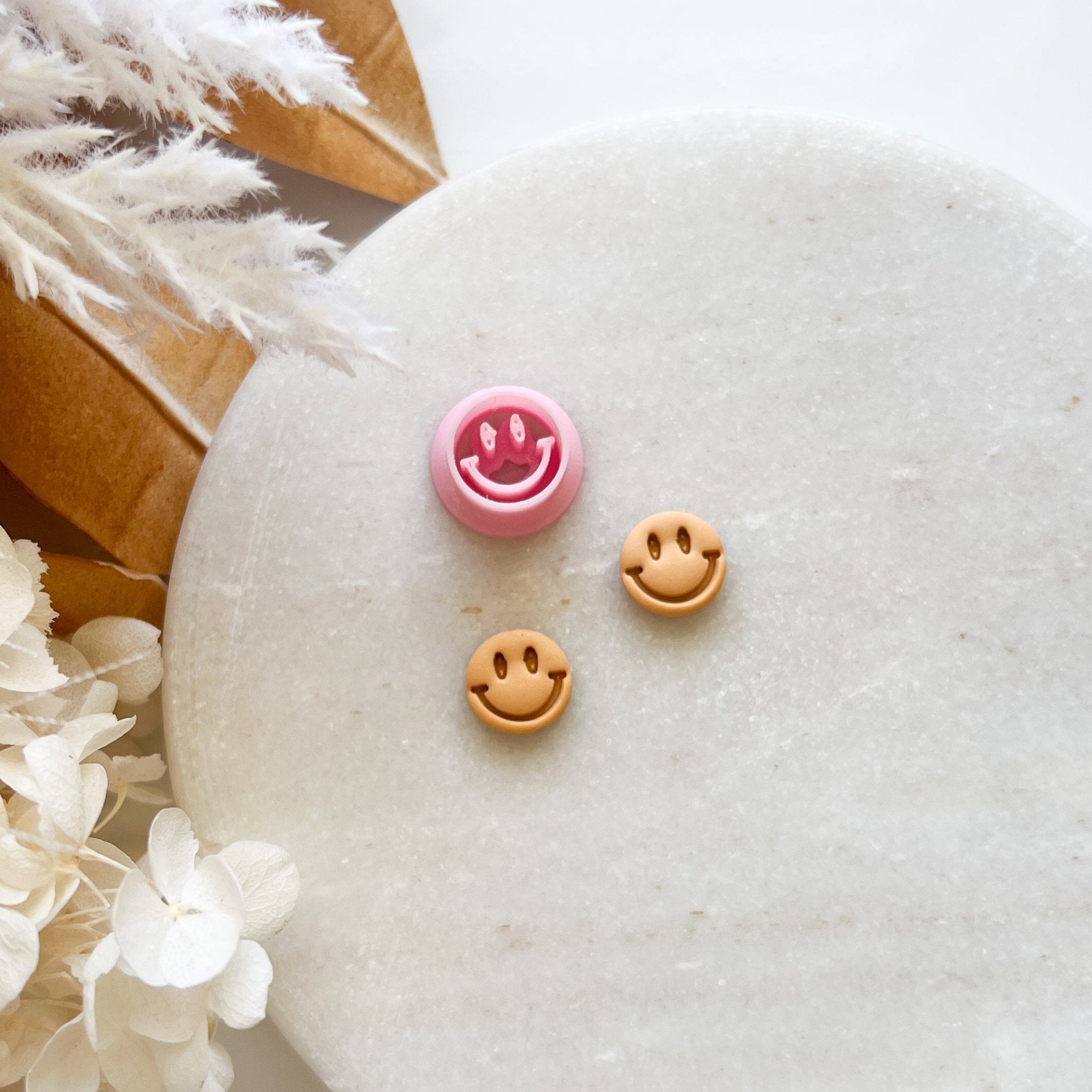 "Smiley Face" Stud - Kit & Co.Cutter