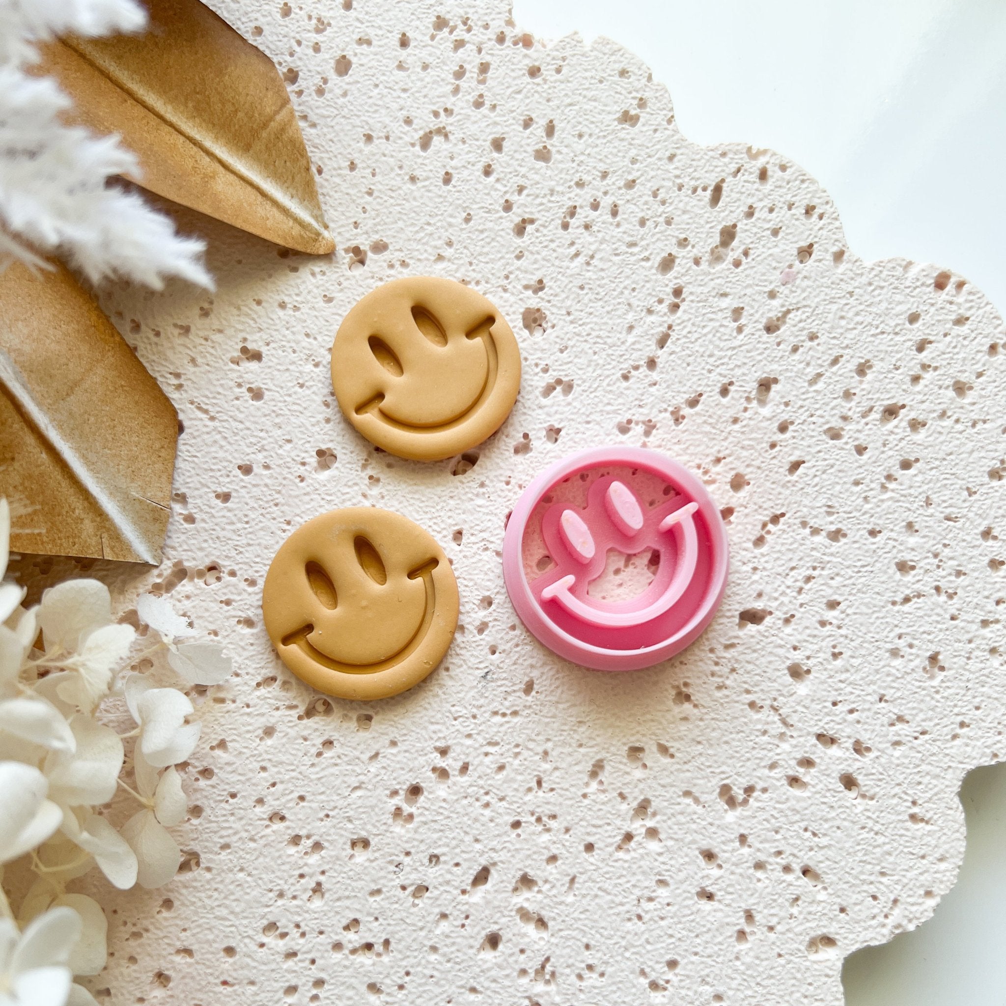 "Smiley Face" Clay Cutter - Kit & Co.Cutter