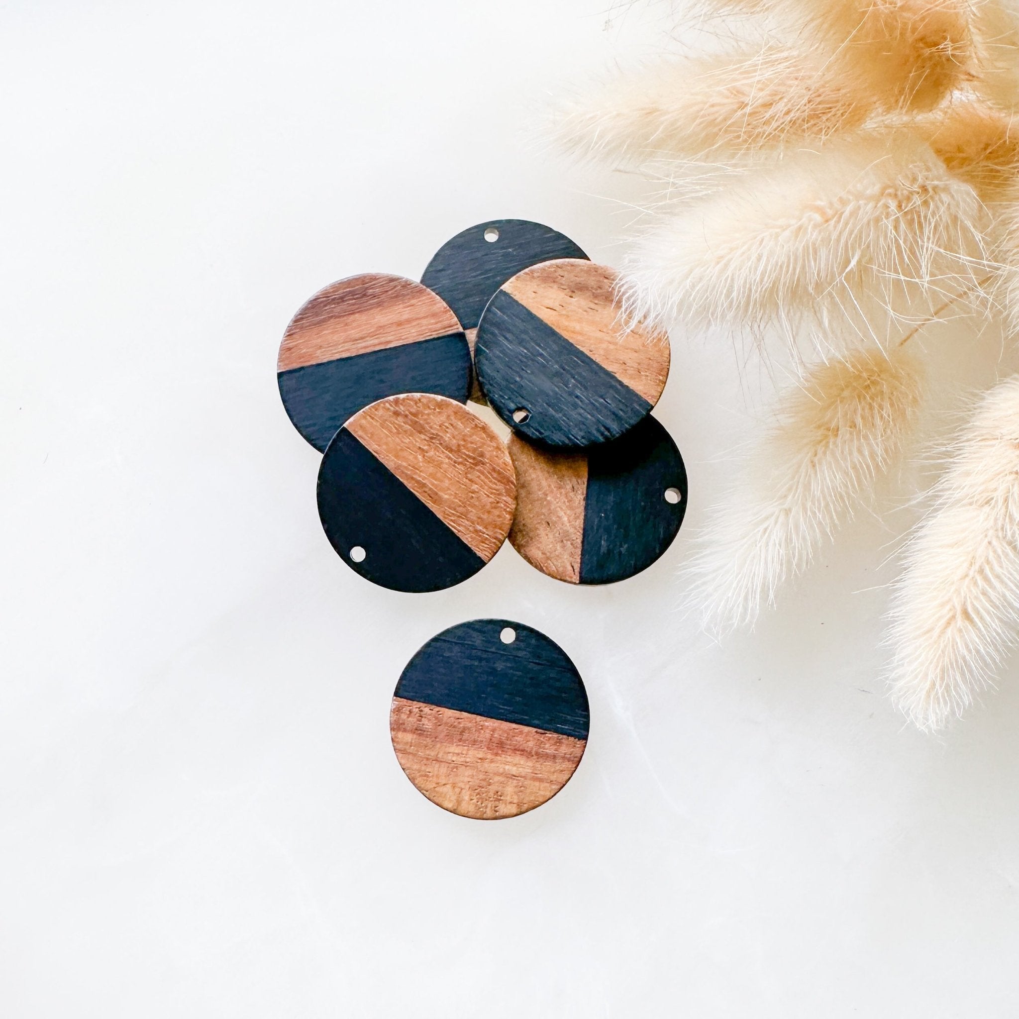 Wood & Black Circle Charm (6pc) - Kit & Co.Jewelry Findings