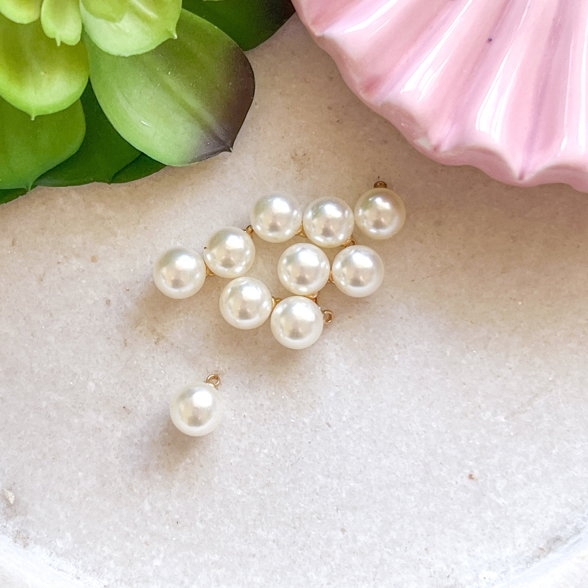 Small Round Faux Pearl Charm - 10mm (10pc) - Kit & Co.Jewelry Findings