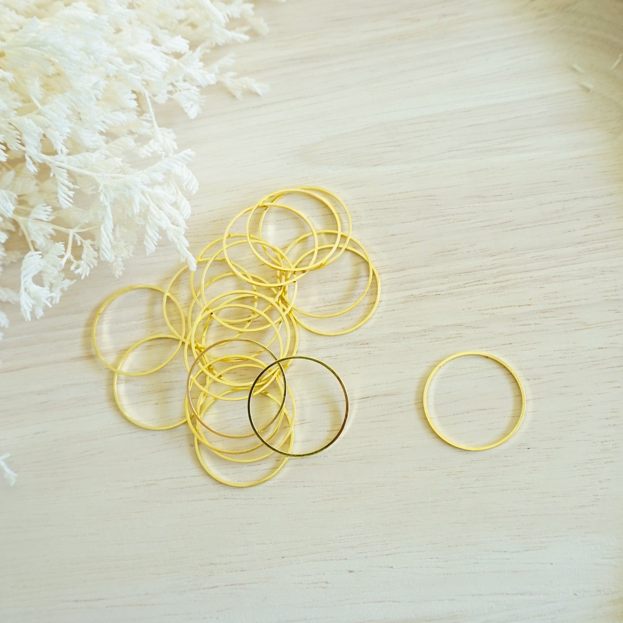 kitandco.com.au 30mm Circle Connector (20 pcs) Choose Colour