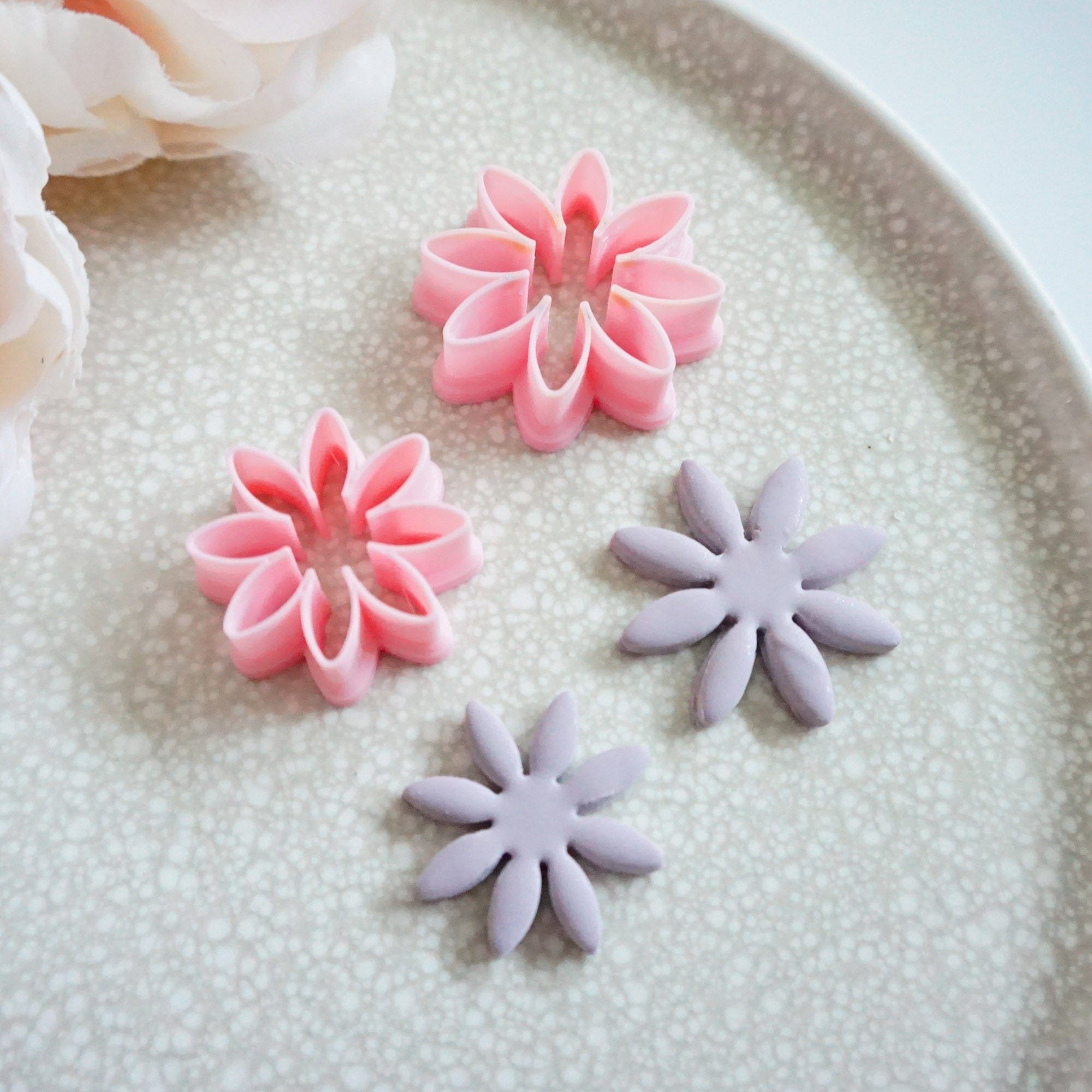 kitandco.com.au Cutter 8 Petal Flower Set (2pcs)
