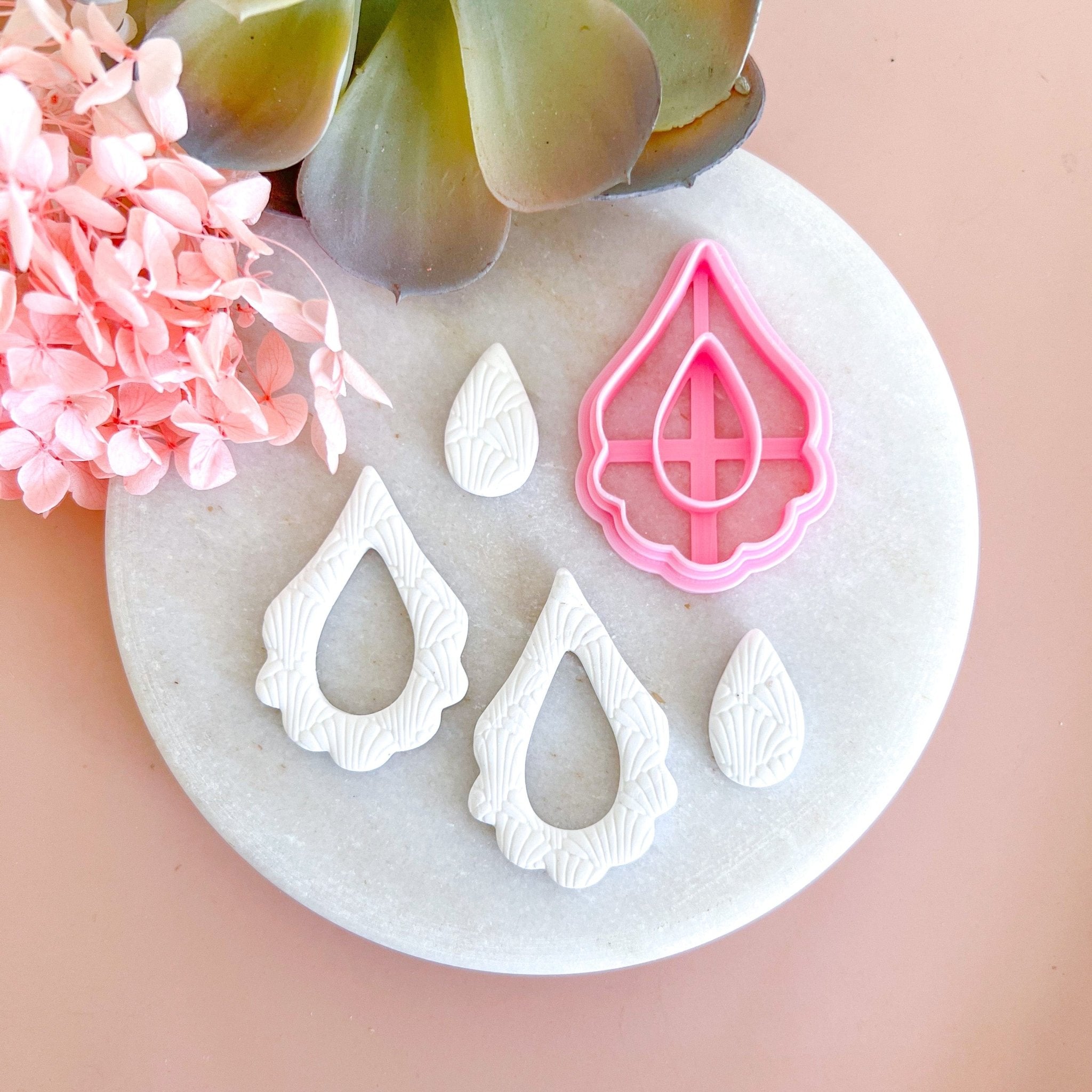 Chandelier Dangle 1 - Kit & Co.Cutter