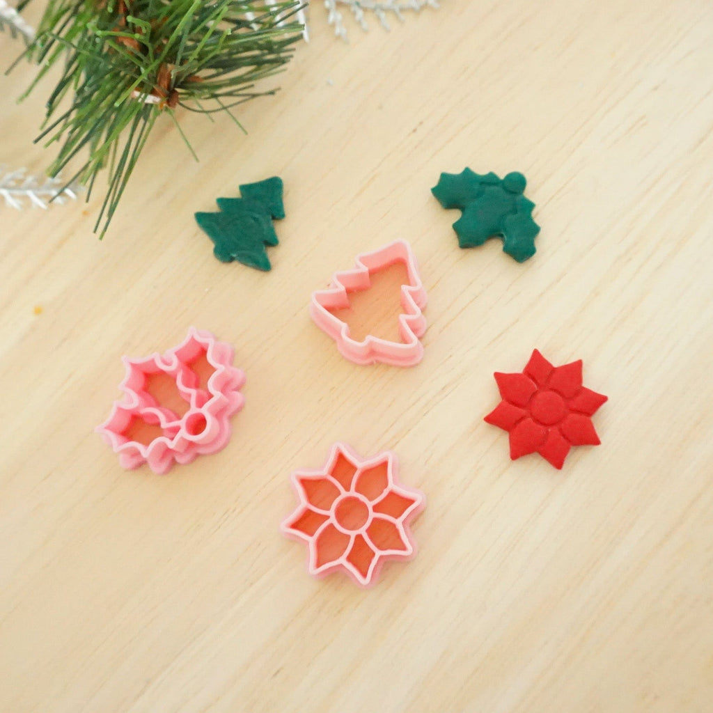 kitandco.com.au Cutter Christmas Stud Set - Holly