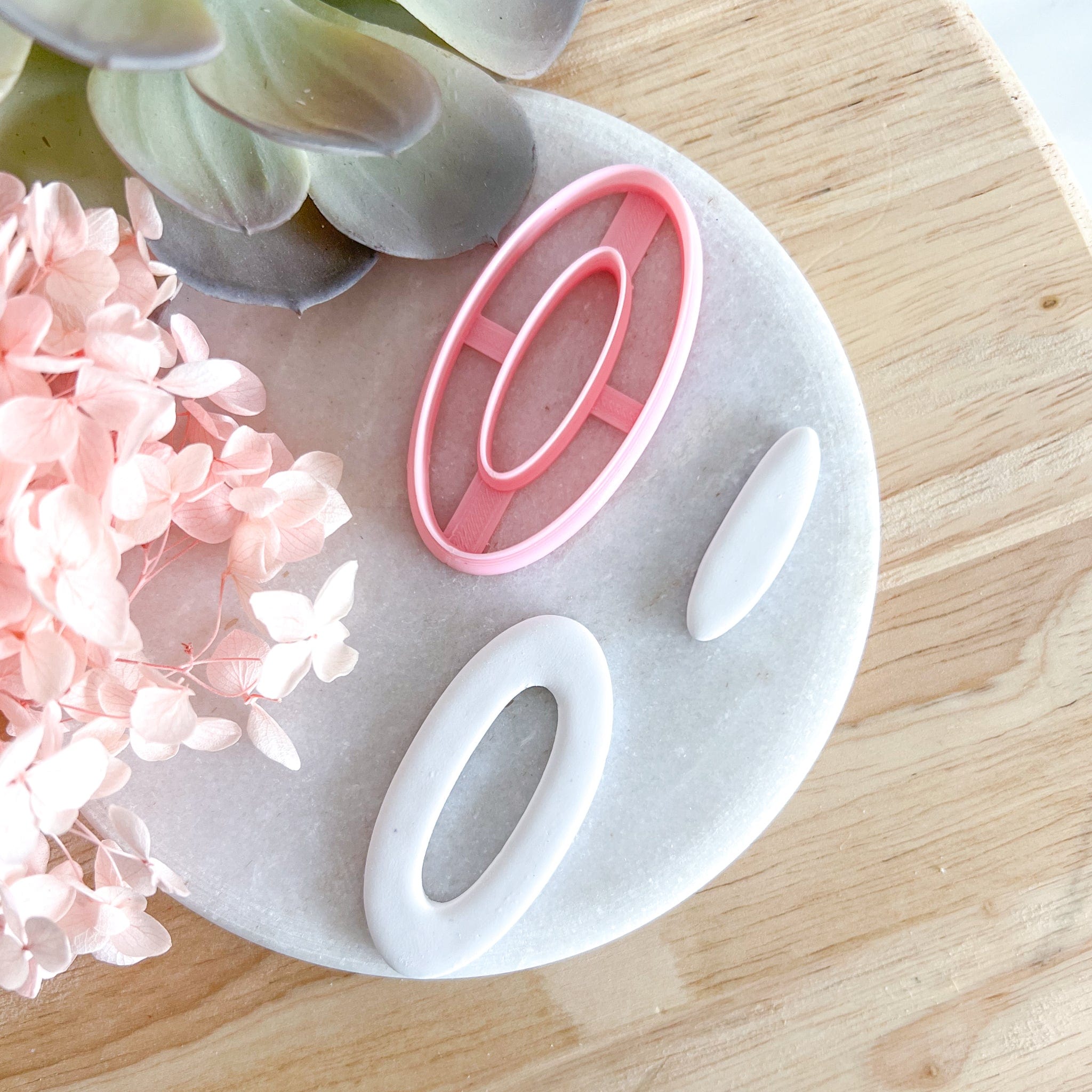 kitandco.com.au Cutter Extra Tall Oval with Donut