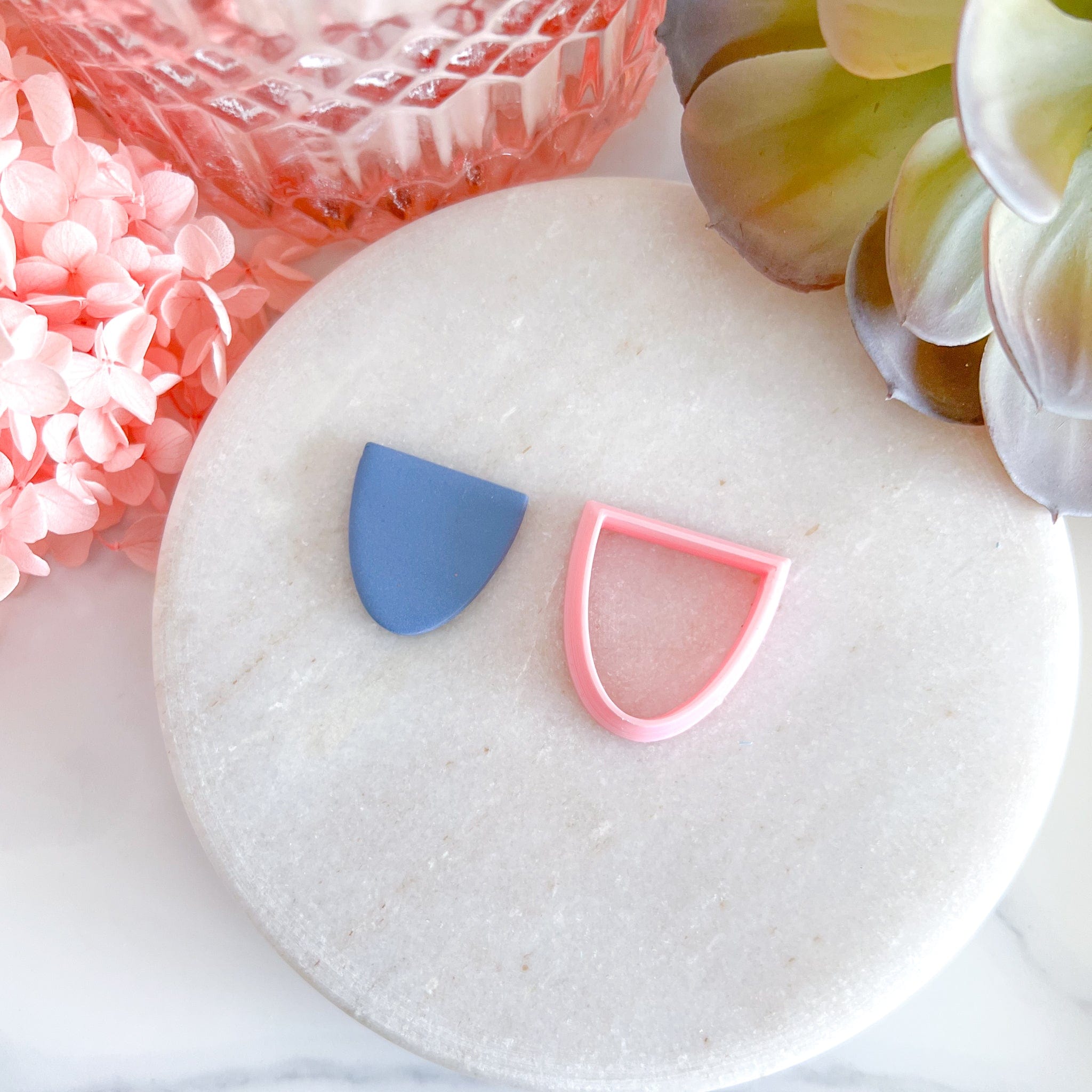 kitandco.com.au Cutter Half Oval Dangle - Clay Cutter