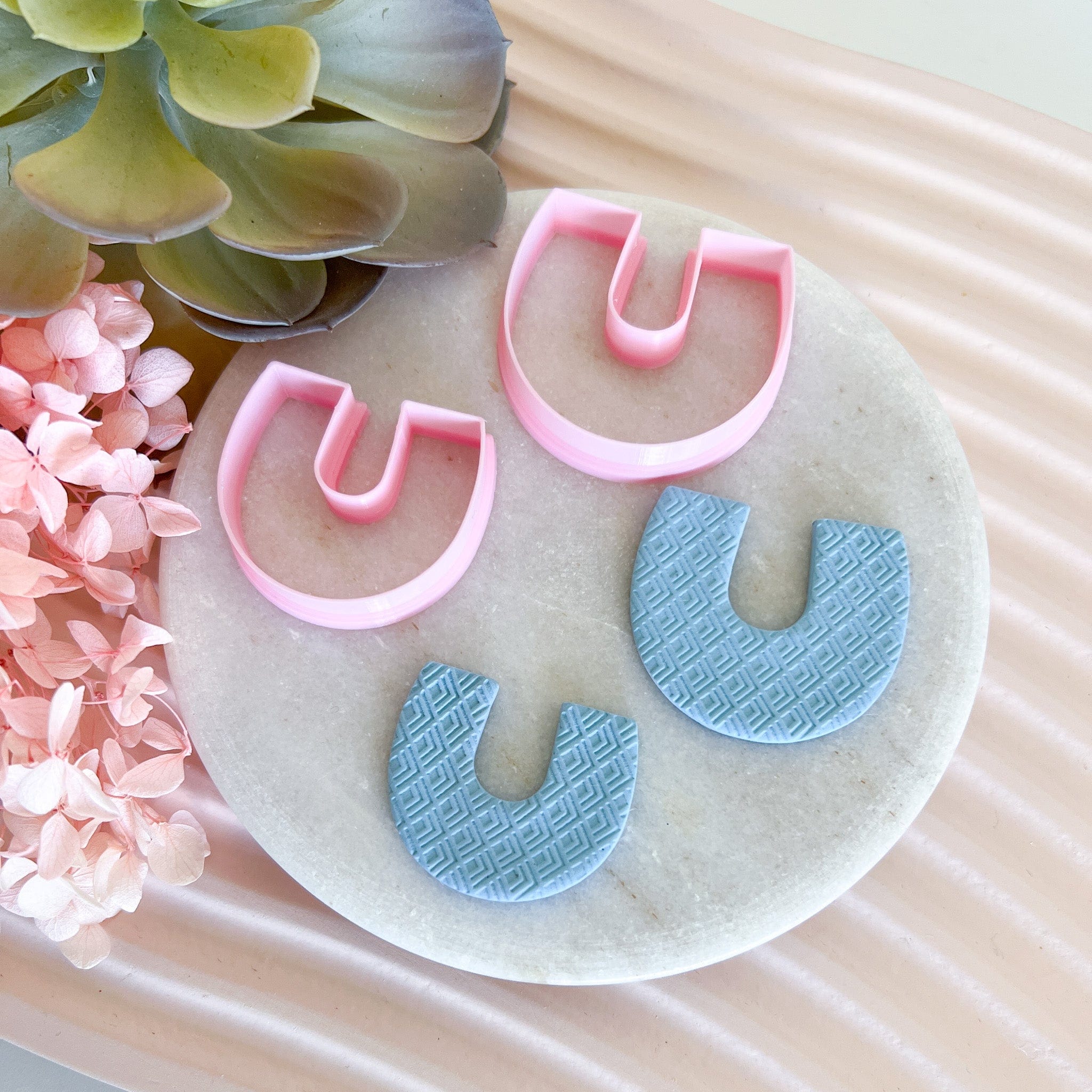 kitandco.com.au Cutter Horseshoe Set (2 pcs)