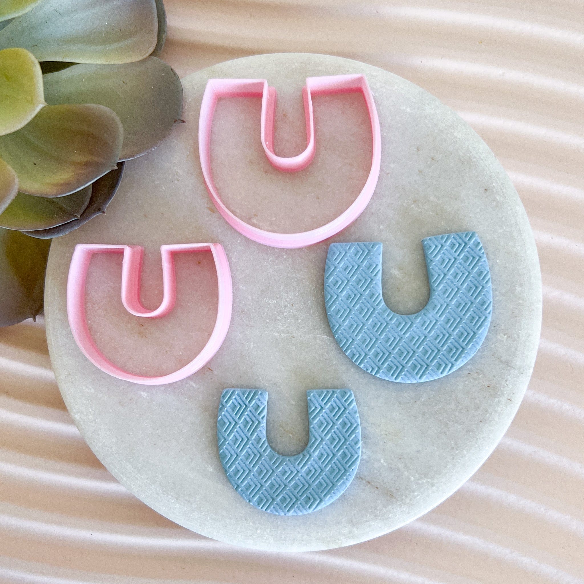 kitandco.com.au Cutter Horseshoe Set (2 pcs)