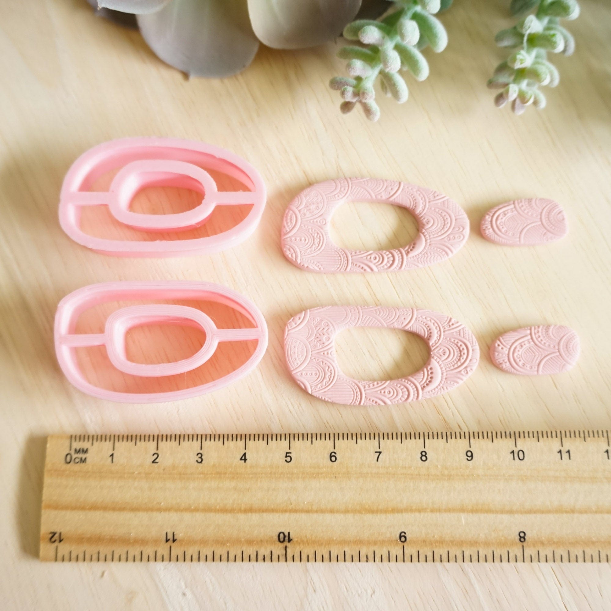 kitandco.com.au Cutter Organic Oval Donut Large (Set of 2)