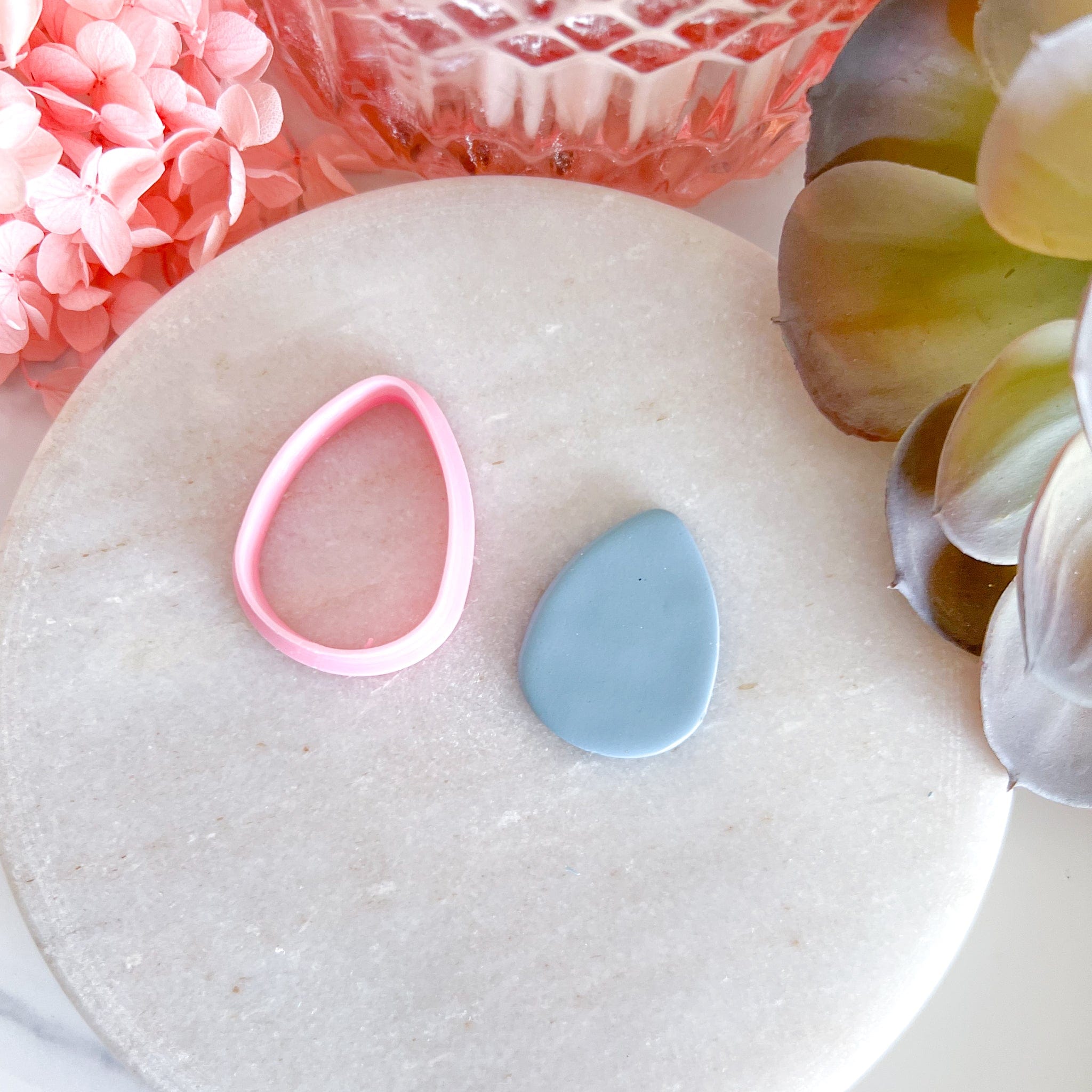 kitandco.com.au Cutter Oval Egg Dangle - Clay Cutter