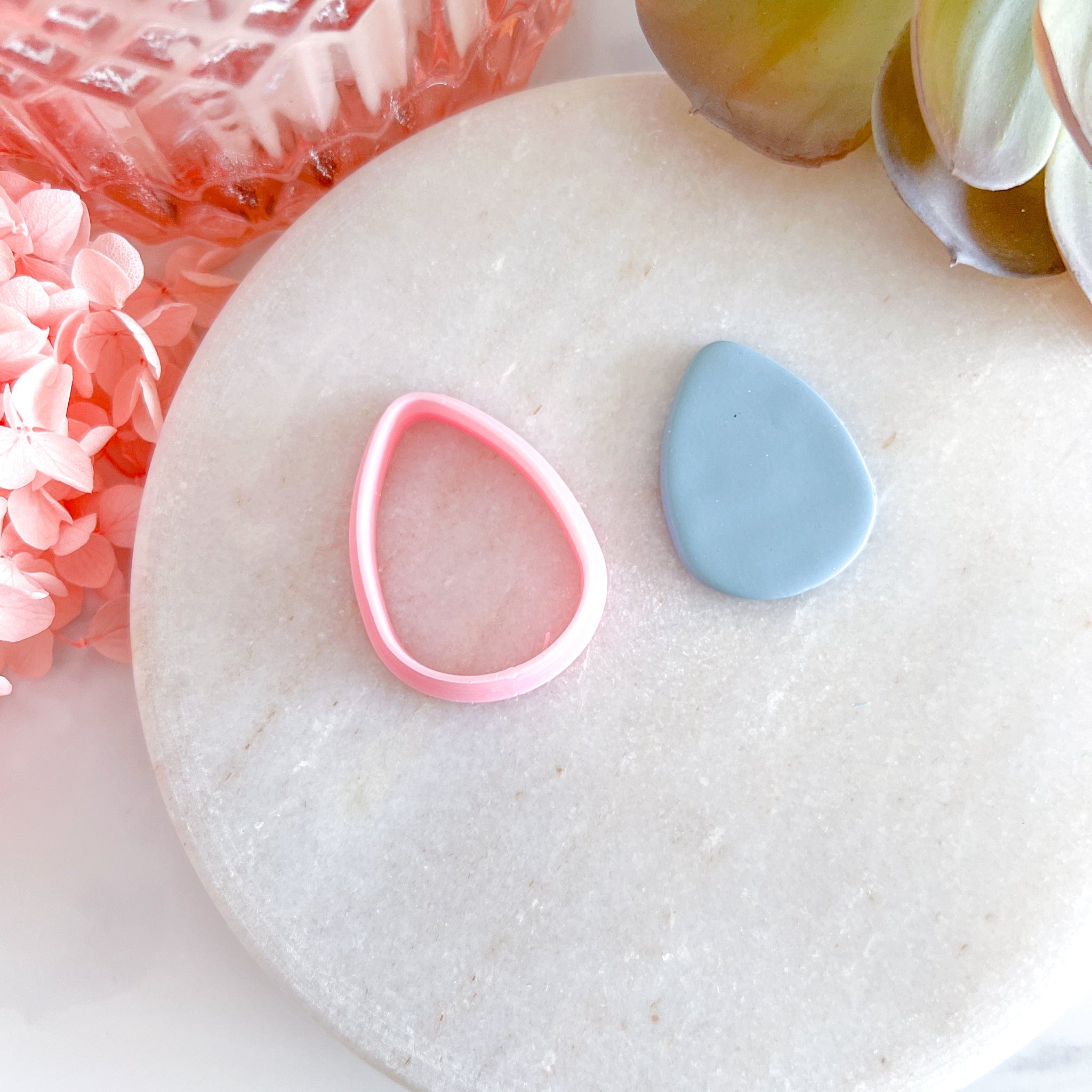 kitandco.com.au Cutter Oval Egg Dangle - Clay Cutter