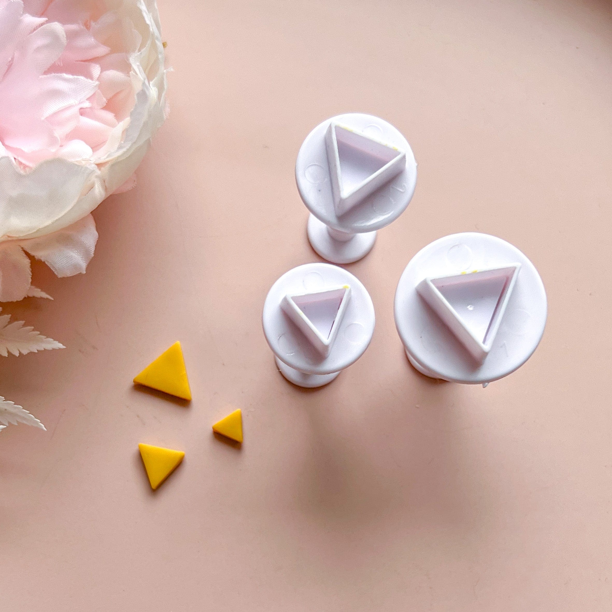 kitandco.com.au Cutter Triangle Push Cutter Set (3 pcs)